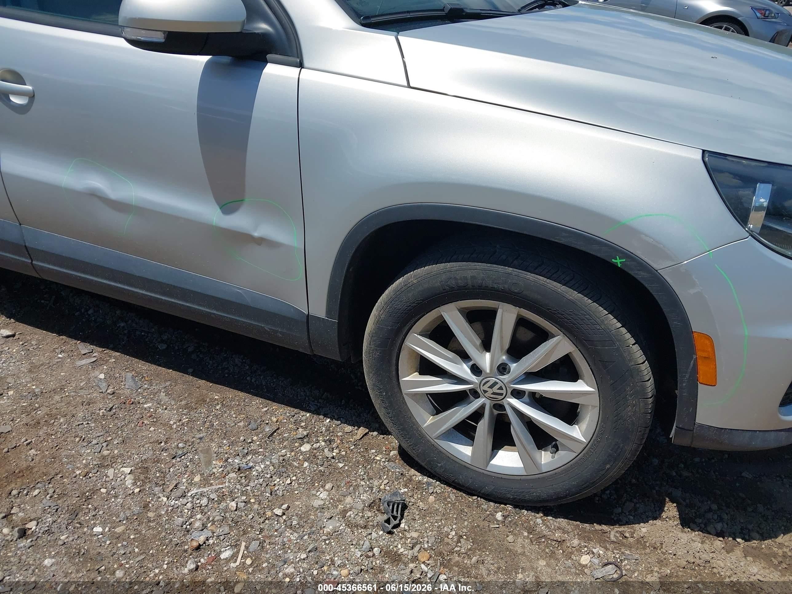 2014 Volkswagen Tiguan Se Серый vin: WVGAV3AXXEW042386