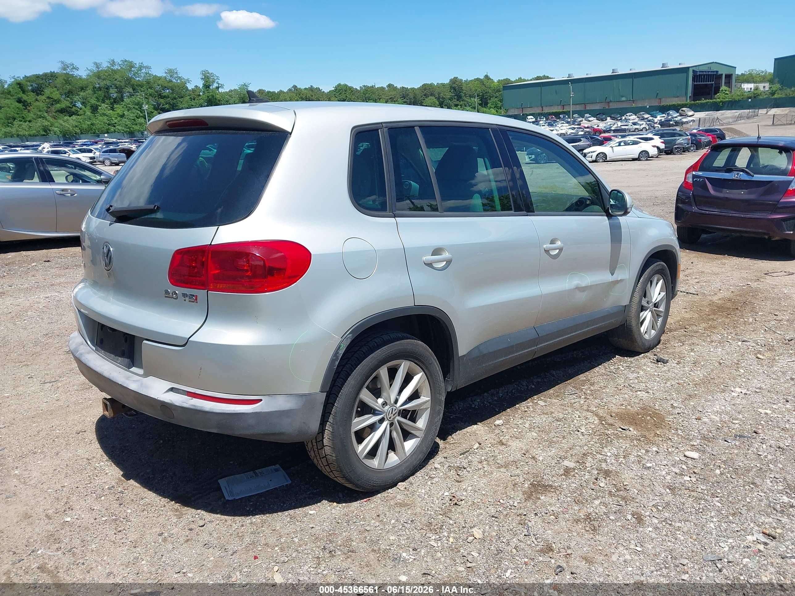 2014 Volkswagen Tiguan Se Серый vin: WVGAV3AXXEW042386
