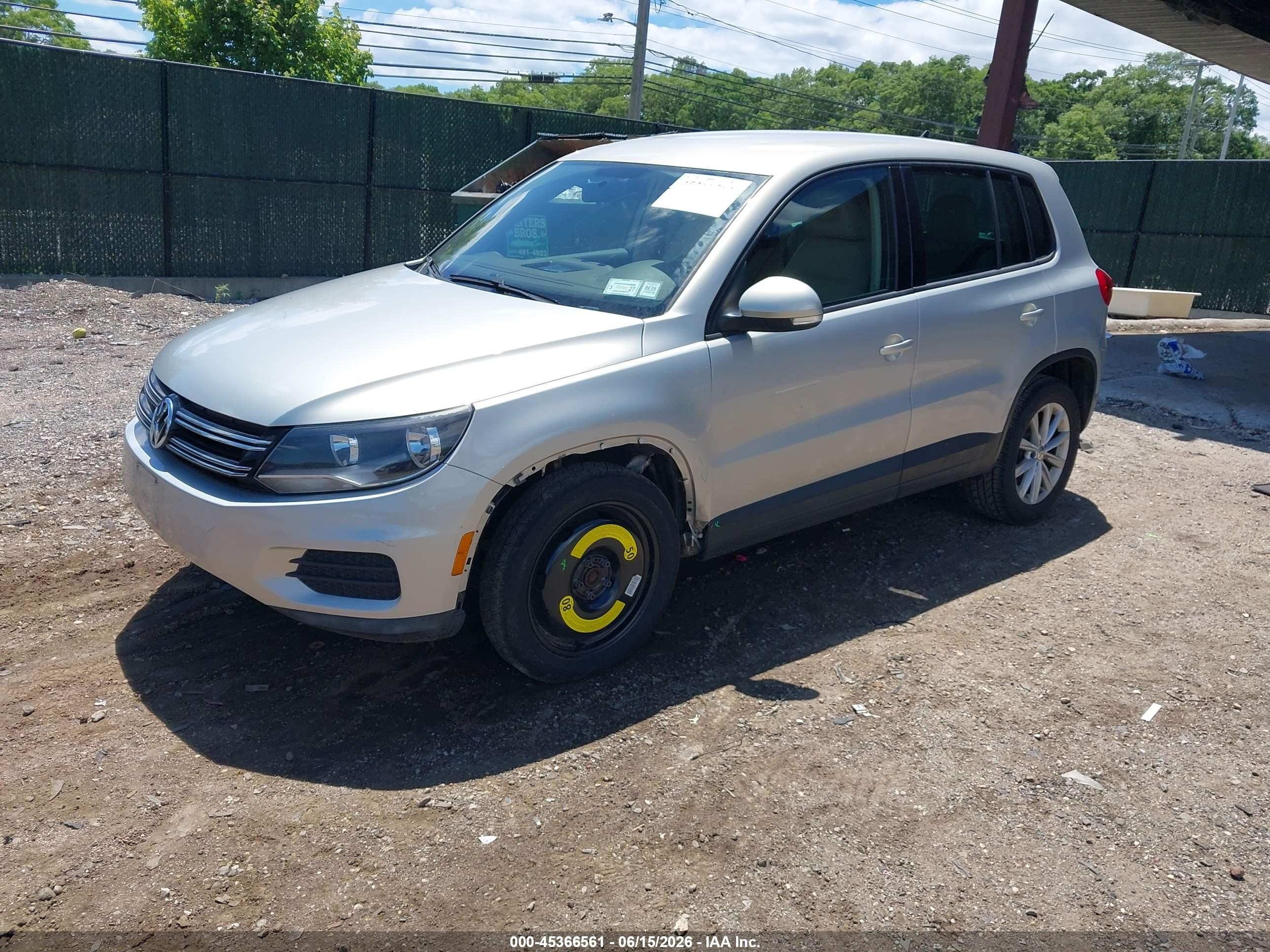 2014 Volkswagen Tiguan Se Серый vin: WVGAV3AXXEW042386