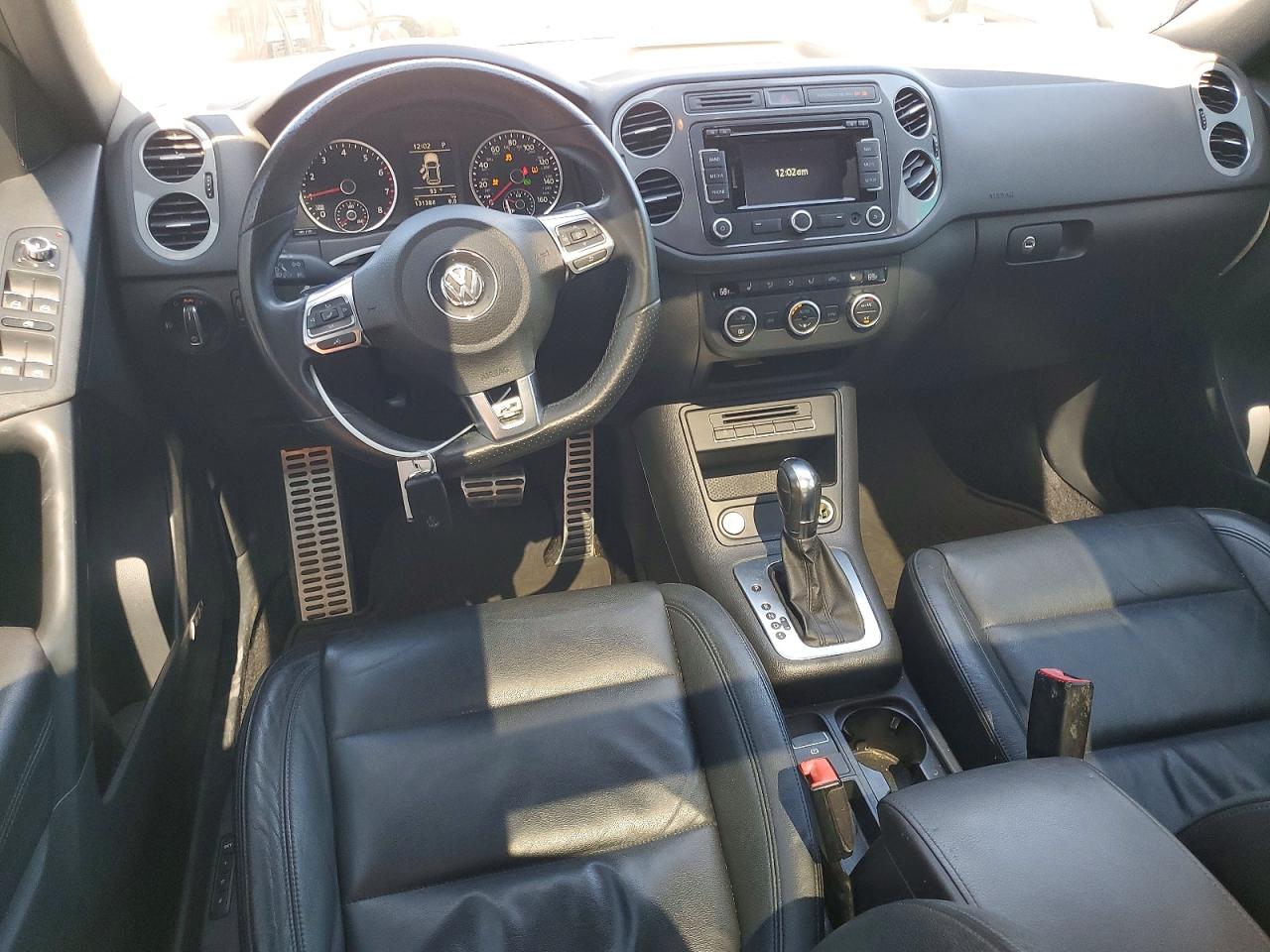 2014 Volkswagen Tiguan S Серебряный vin: WVGAV3AXXEW054506