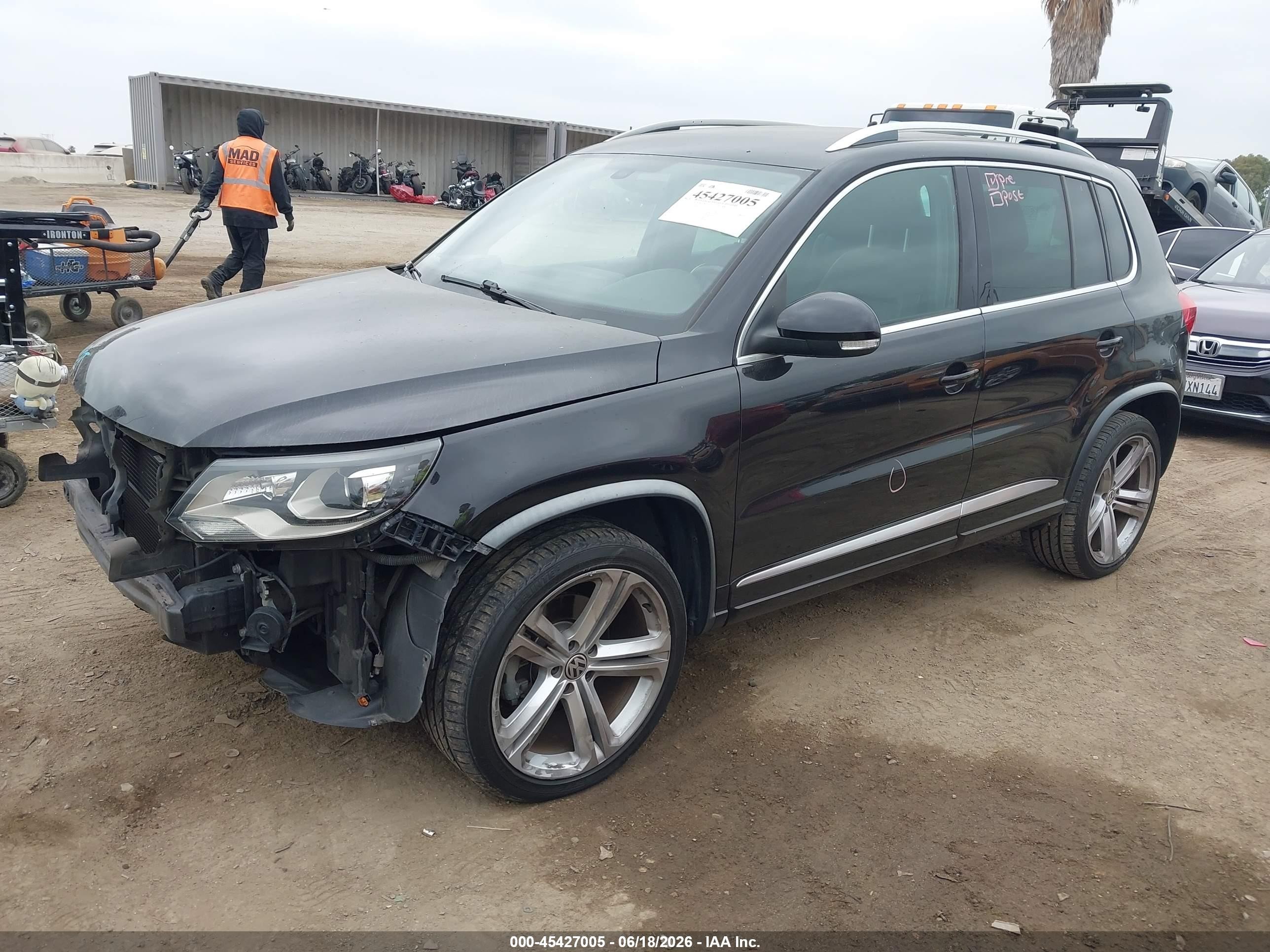 2014 Volkswagen Tiguan R-line Black vin: WVGAV3AXXEW071192