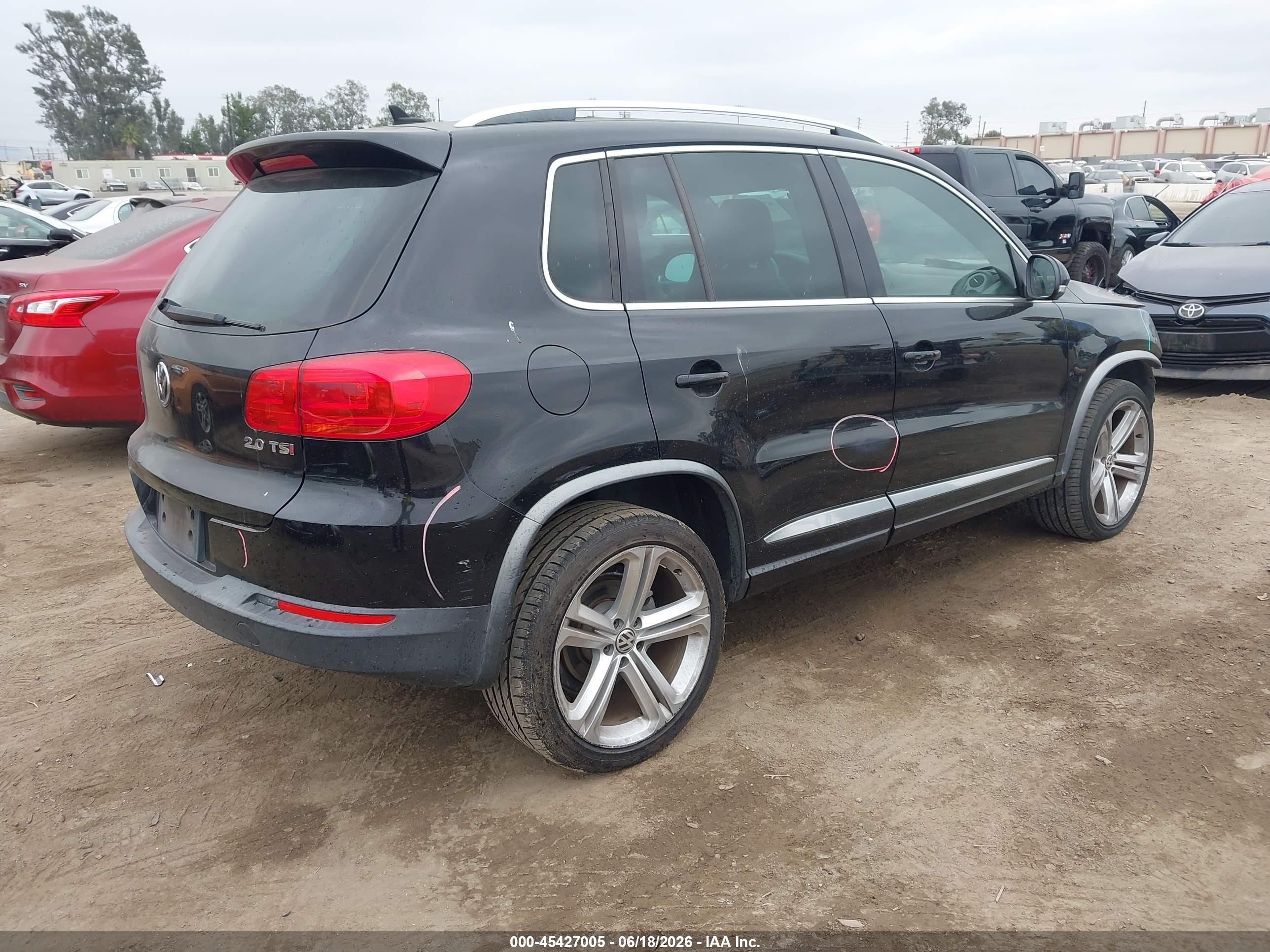 2014 Volkswagen Tiguan R-line Black vin: WVGAV3AXXEW071192