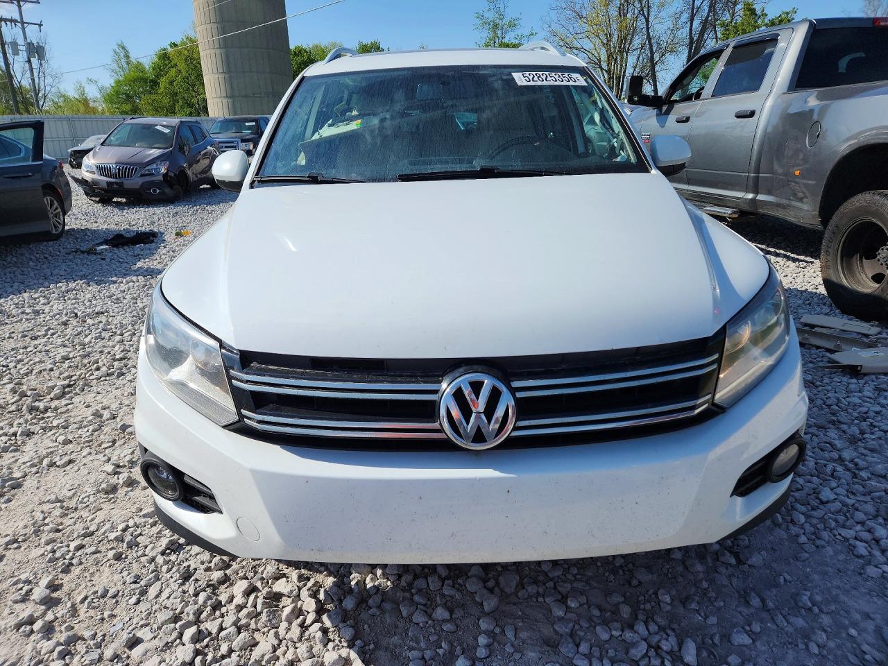 2014 Volkswagen Tiguan S White vin: WVGAV3AXXEW562992