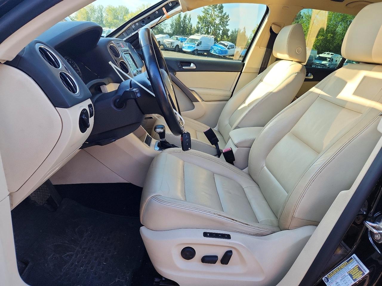 2009 Volkswagen Tiguan S Черный vin: WVGAV75N09W502662