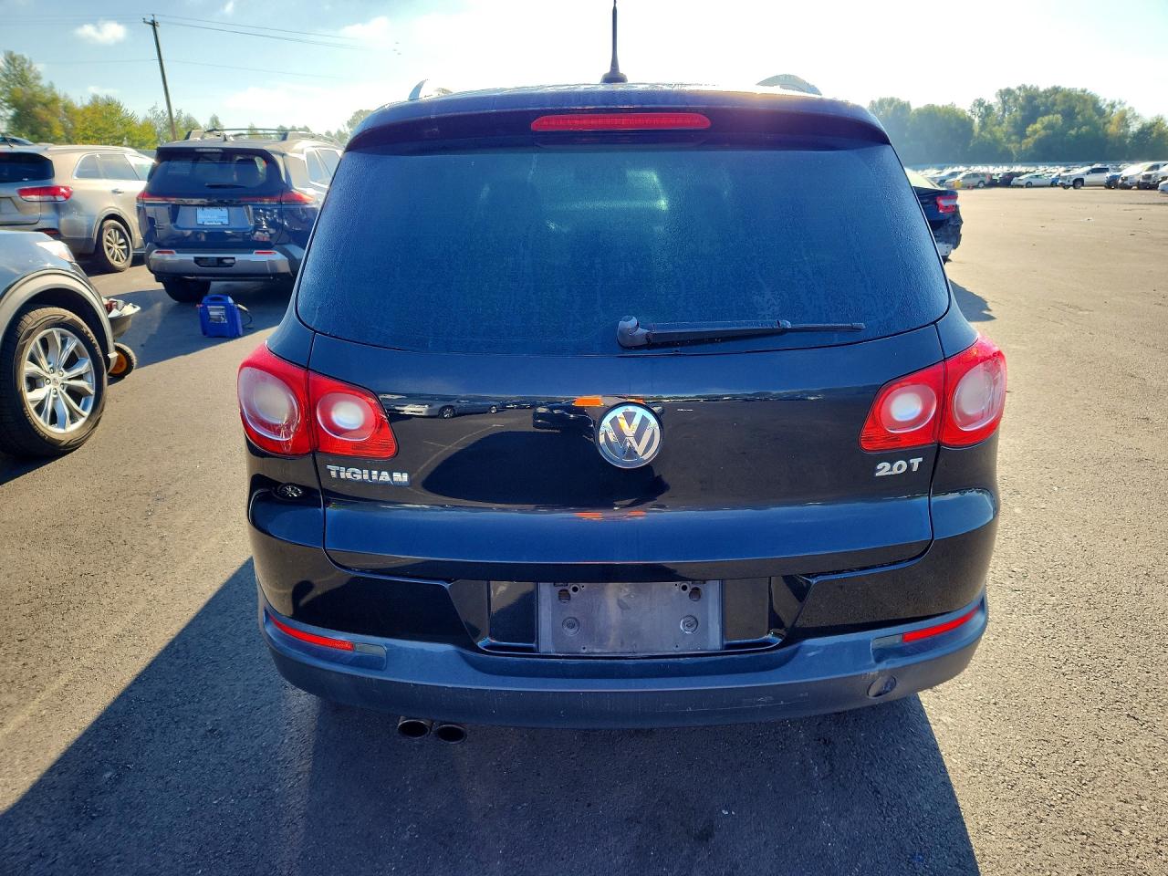 2009 Volkswagen Tiguan S Черный vin: WVGAV75N09W502662