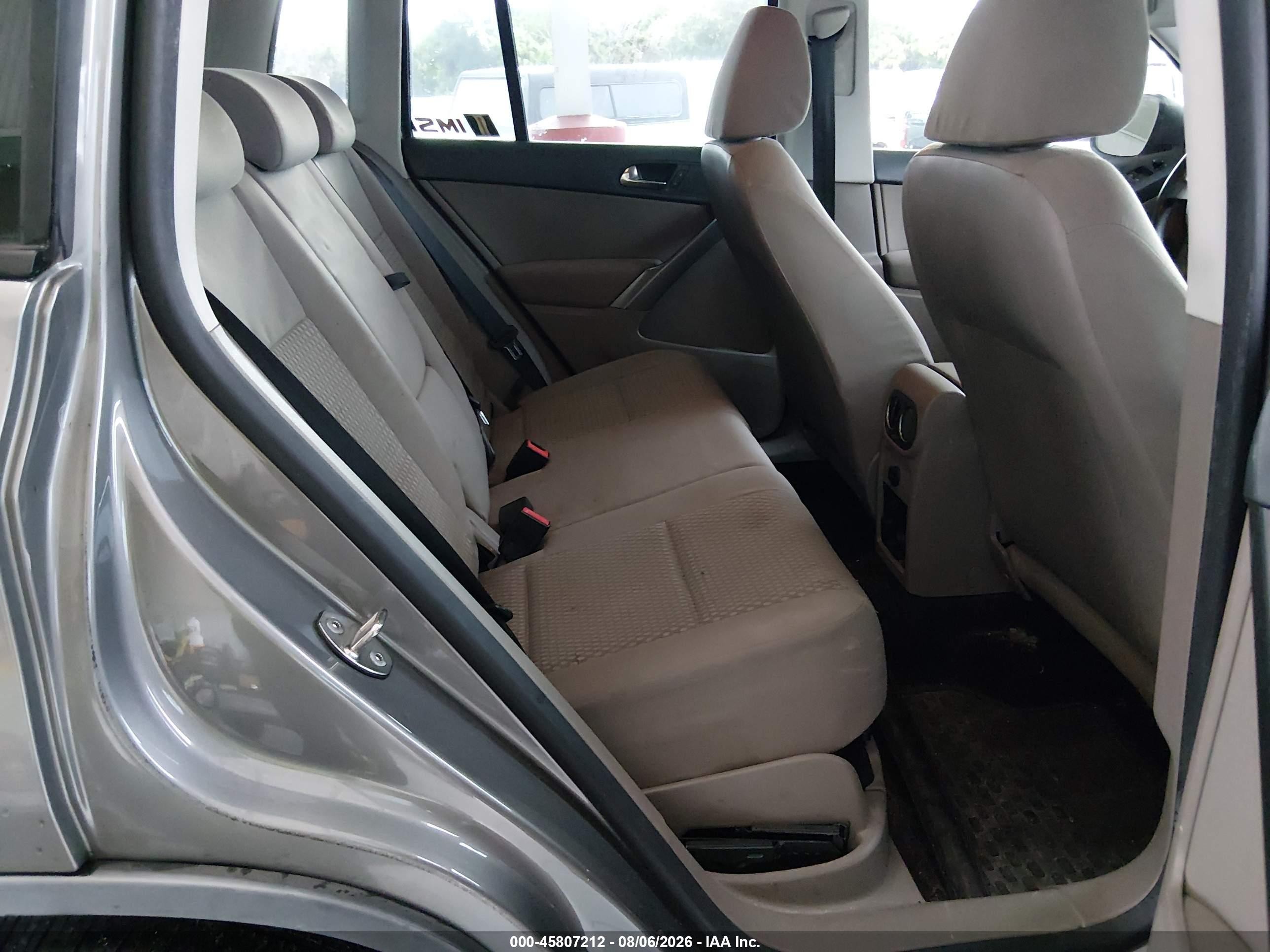 2009 Volkswagen Tiguan S/se/sel Бежевый vin: WVGAV75N09W513029
