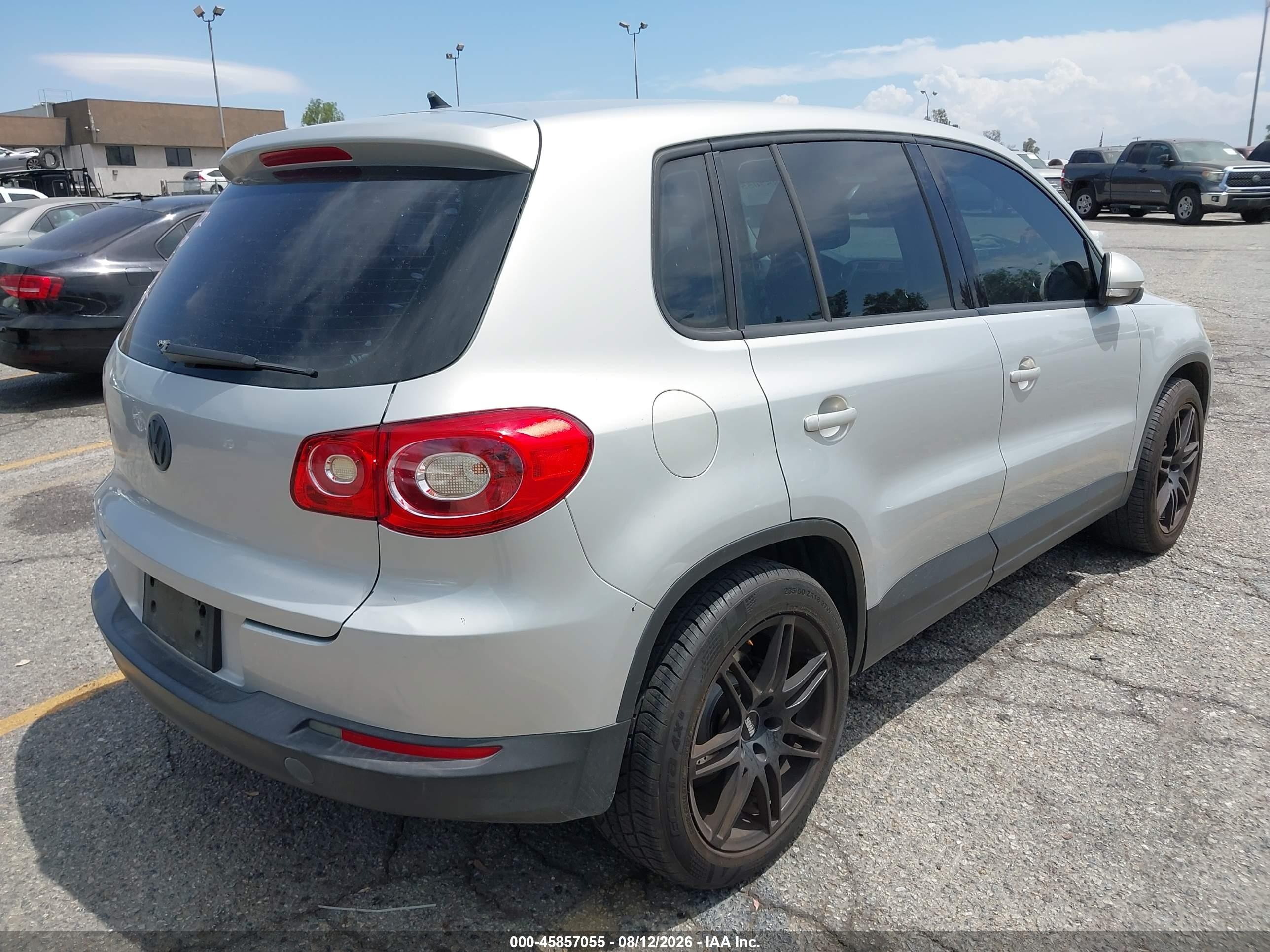 2009 Volkswagen Tiguan S/se/sel Silver vin: WVGAV75N09W516559