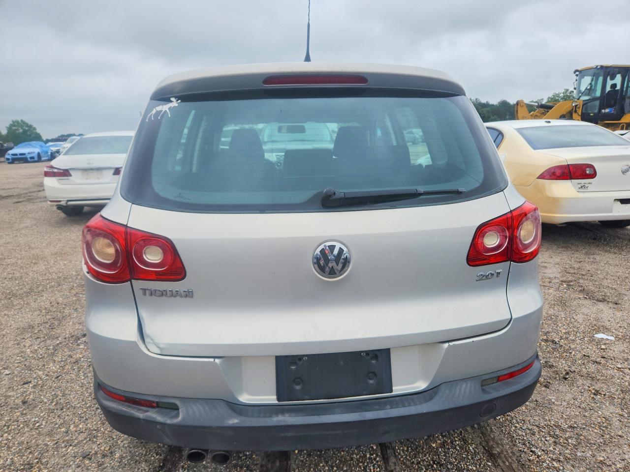 2009 Volkswagen Tiguan S Silver vin: WVGAV75N09W527156