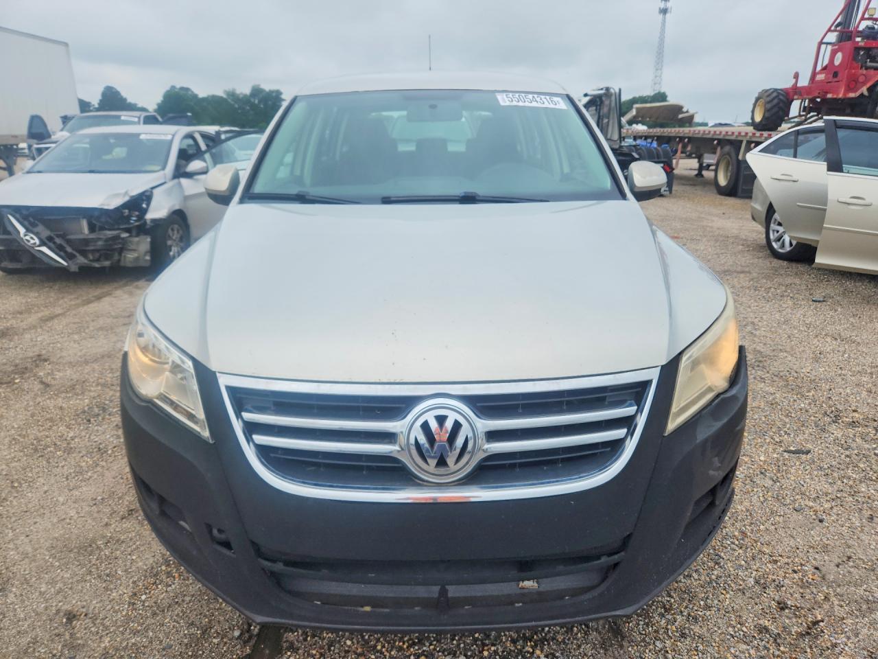2009 Volkswagen Tiguan S Silver vin: WVGAV75N09W527156