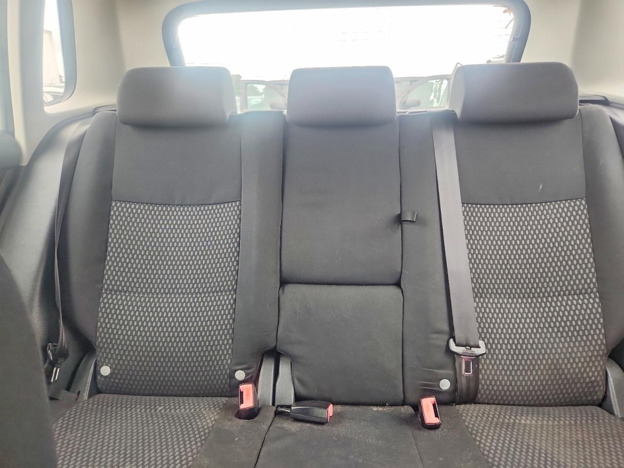 2009 Volkswagen Tiguan S Silver vin: WVGAV75N09W527156