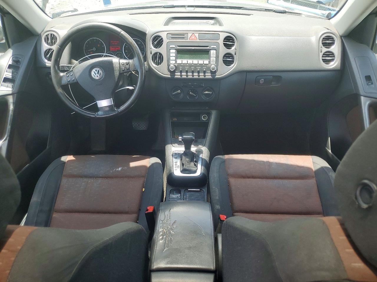 2009 Volkswagen Tiguan S Gray vin: WVGAV75N19W521334