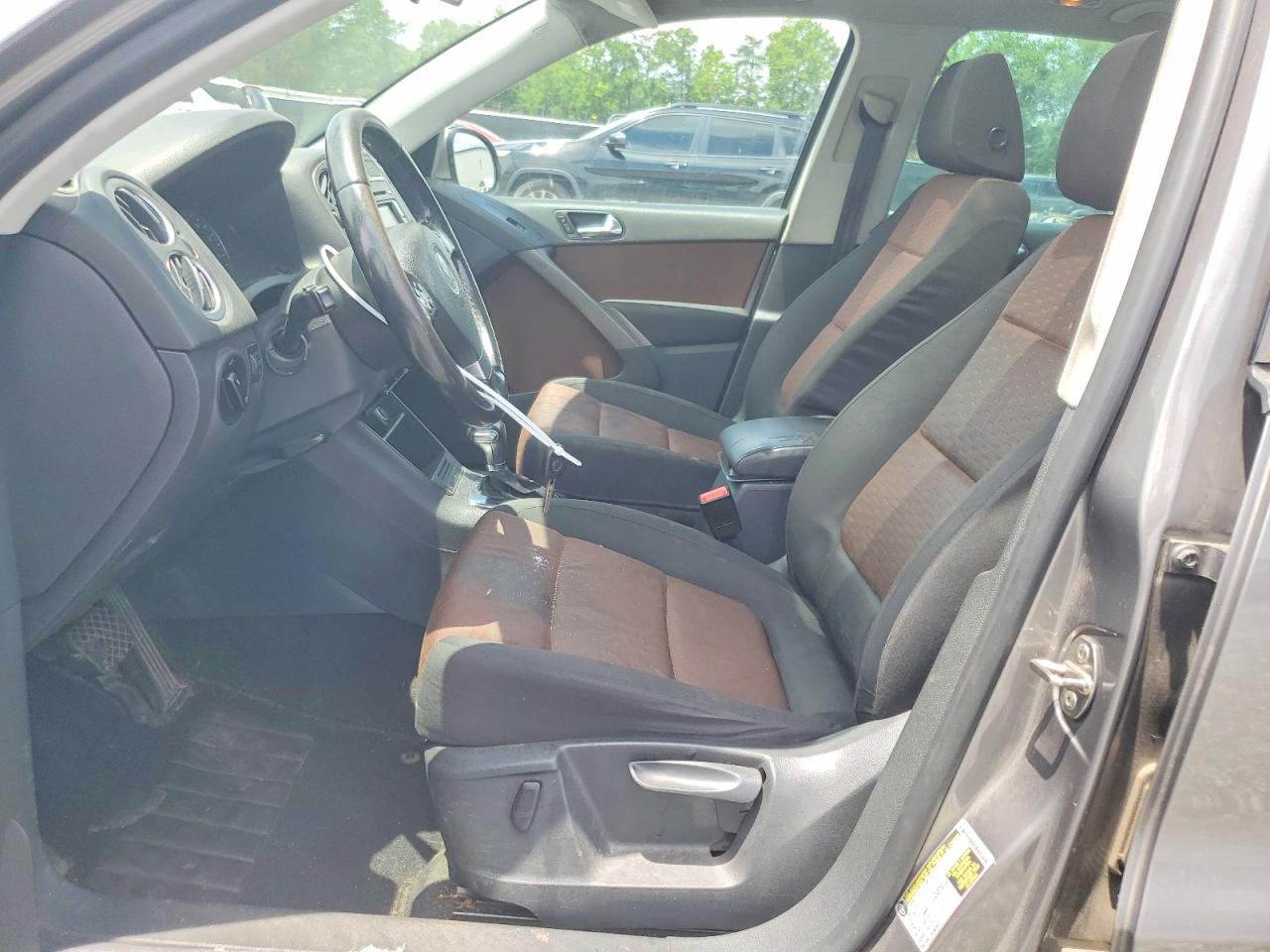2009 Volkswagen Tiguan S Gray vin: WVGAV75N19W521334
