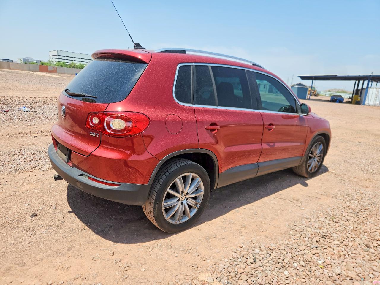 2009 Volkswagen Tiguan S Red vin: WVGAV75N19W526341