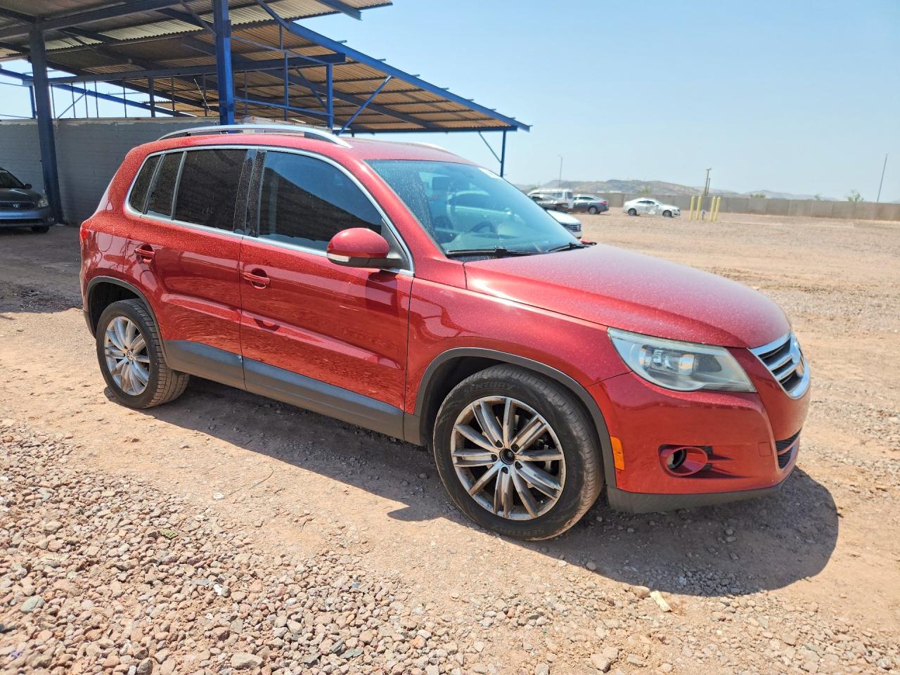 2009 Volkswagen Tiguan S Red vin: WVGAV75N19W526341