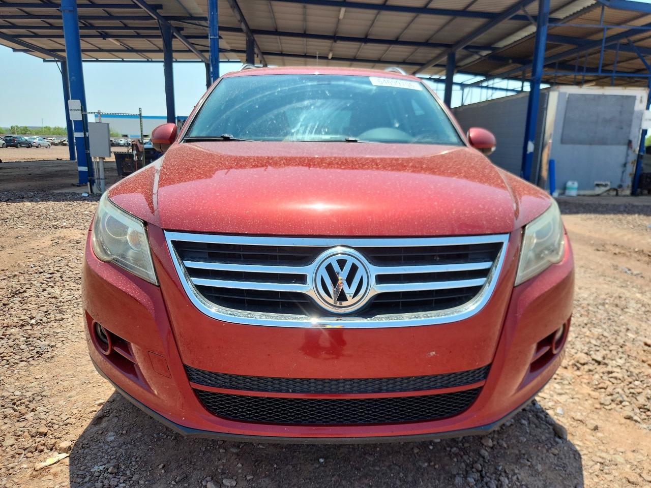 2009 Volkswagen Tiguan S Red vin: WVGAV75N19W526341