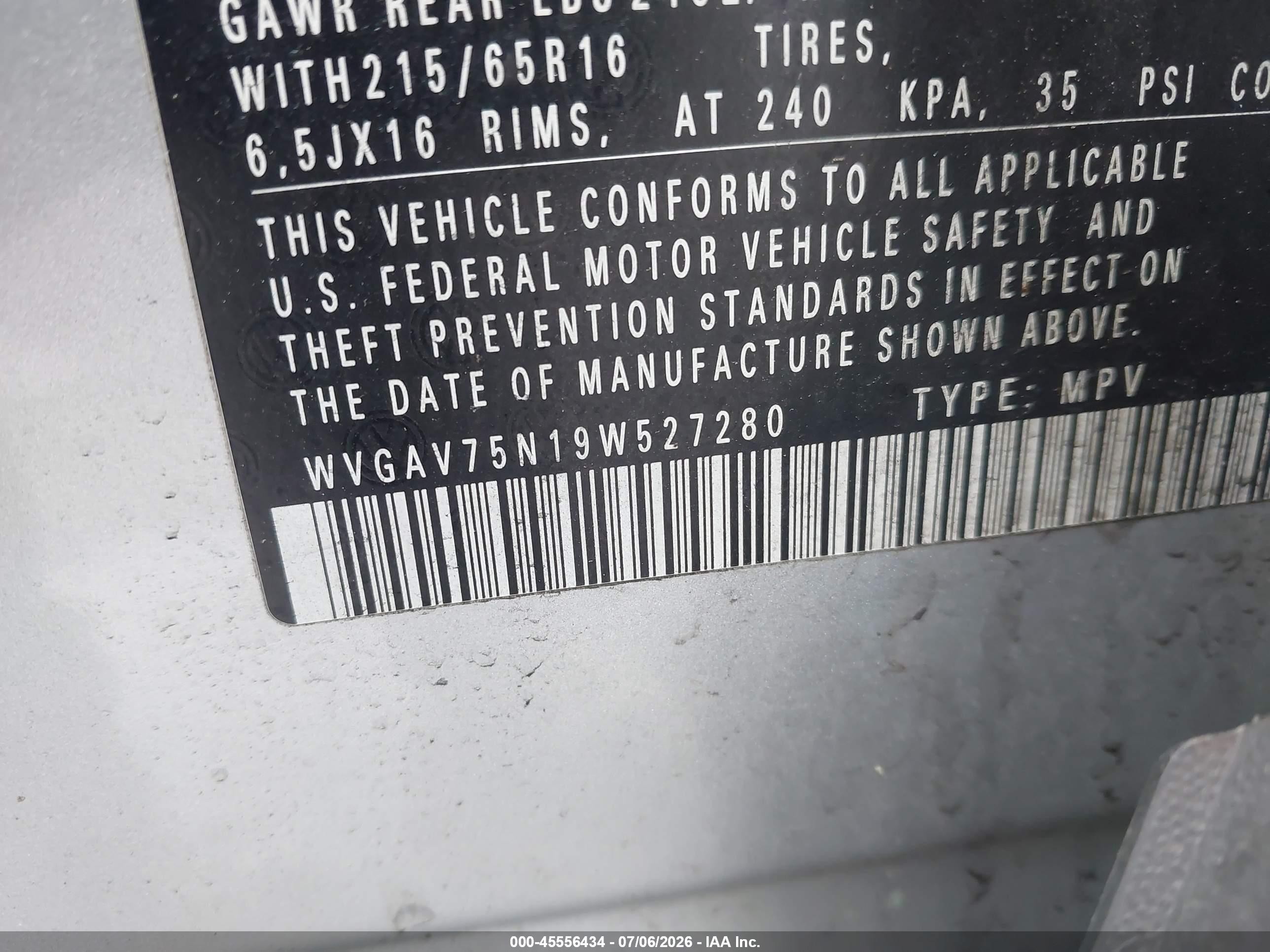 2009 Volkswagen Tiguan S Silver vin: WVGAV75N19W527280
