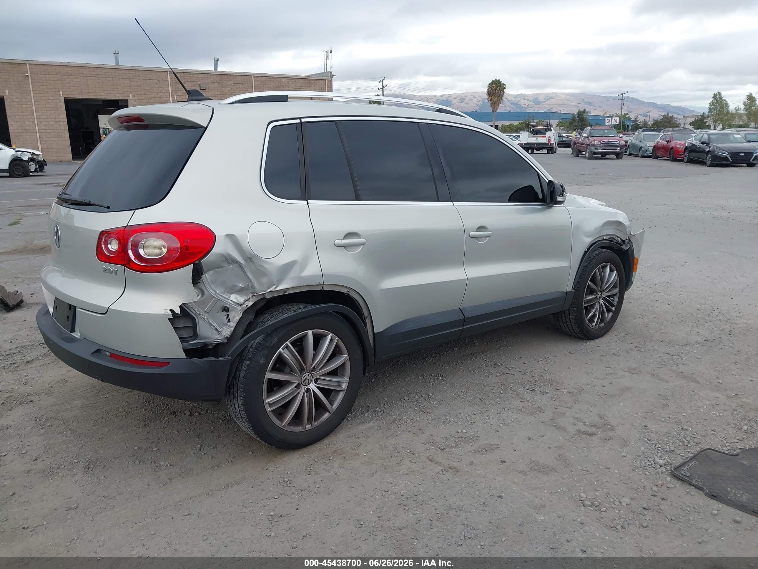 2009 Volkswagen Tiguan S/se/sel Silver vin: WVGAV75N39W514773