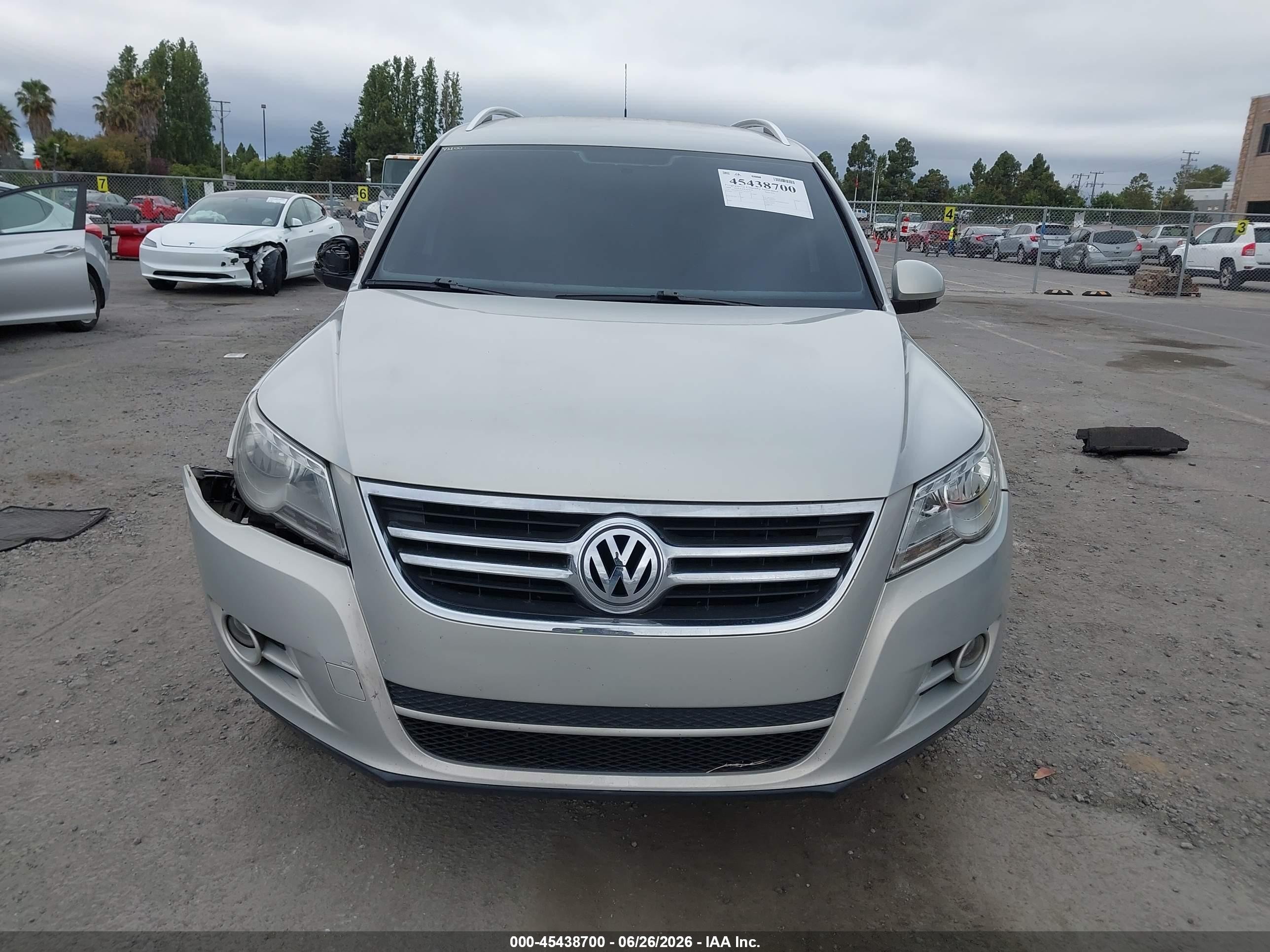 2009 Volkswagen Tiguan S/se/sel Silver vin: WVGAV75N39W514773