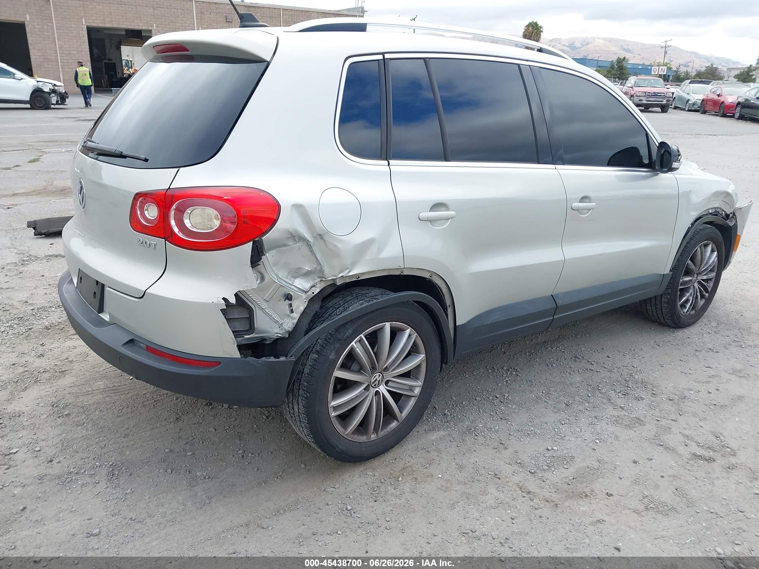 2009 Volkswagen Tiguan S/se/sel Silver vin: WVGAV75N39W514773