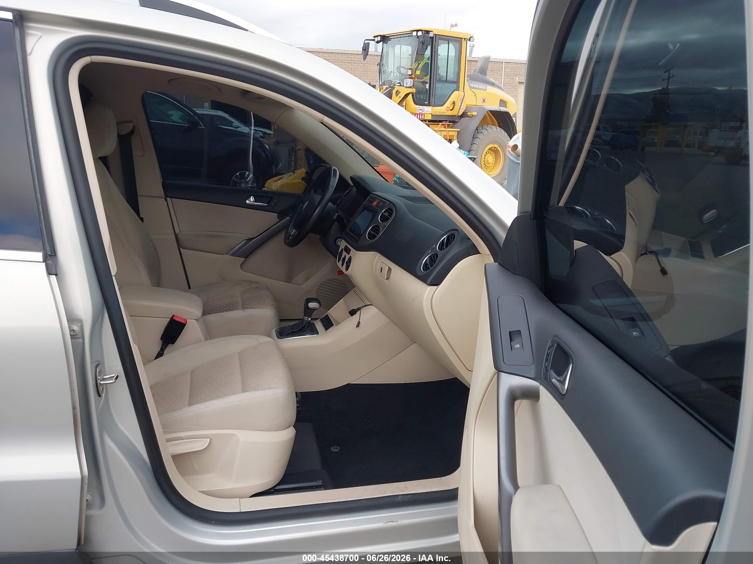 2009 Volkswagen Tiguan S/se/sel Silver vin: WVGAV75N39W514773