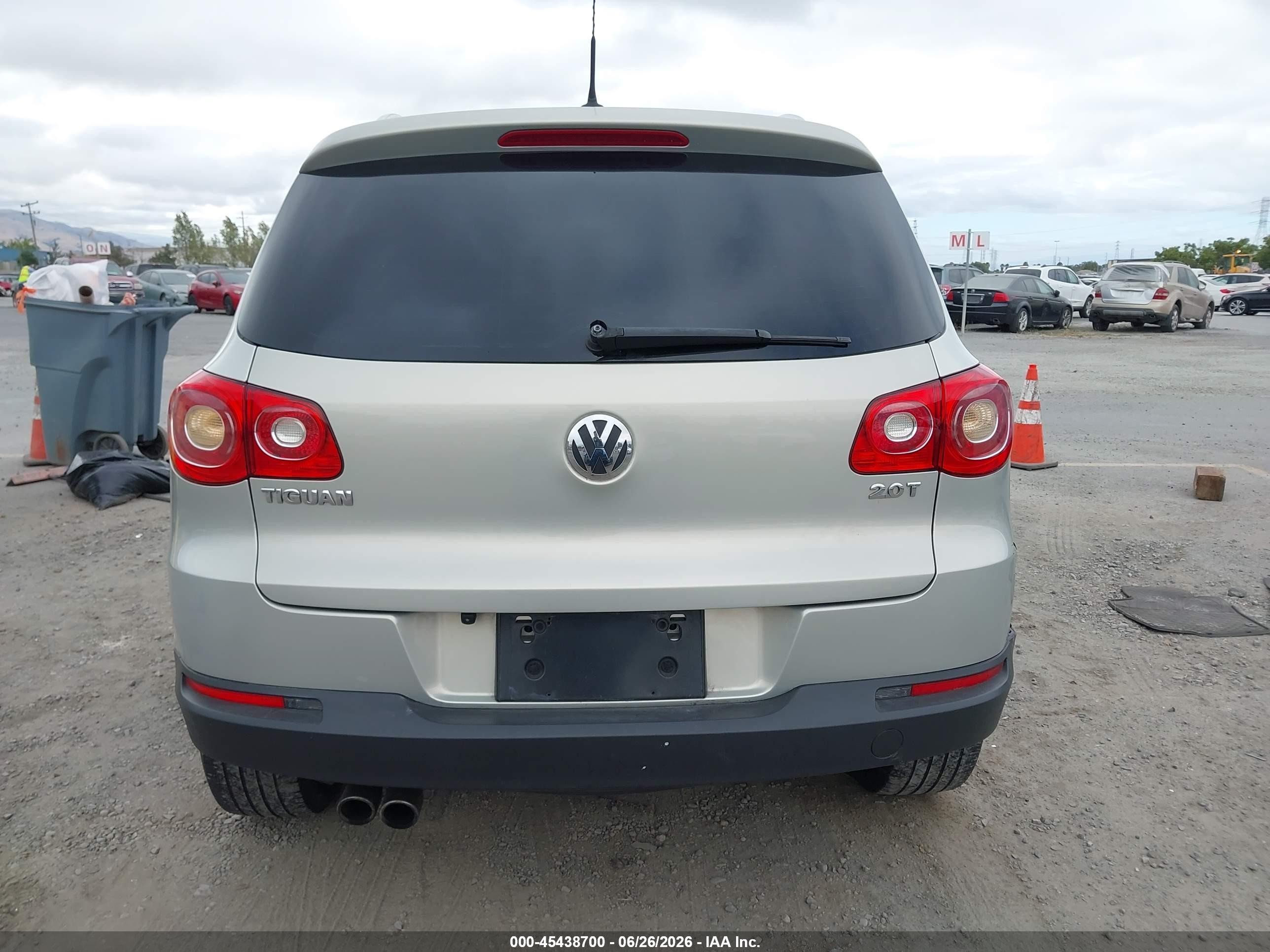 2009 Volkswagen Tiguan S/se/sel Silver vin: WVGAV75N39W514773