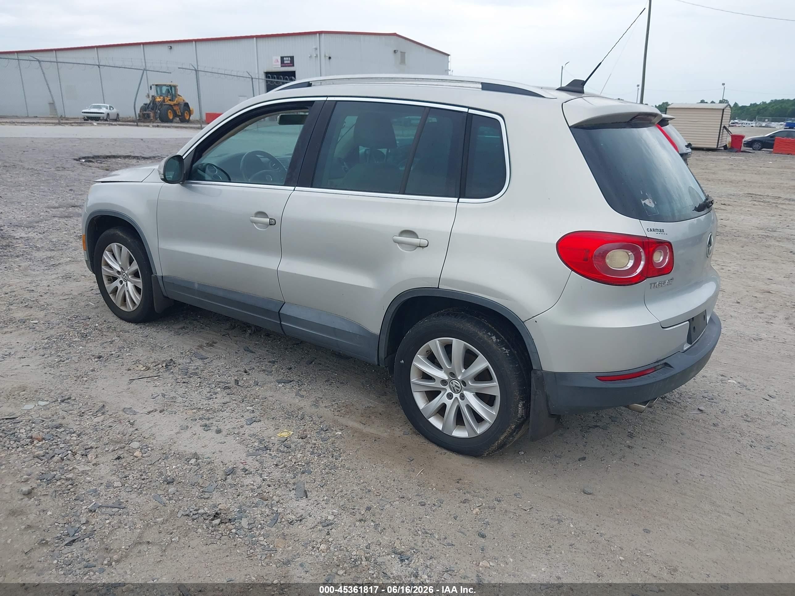 2009 Volkswagen Tiguan Se Бежевый vin: WVGAV75N39W518676