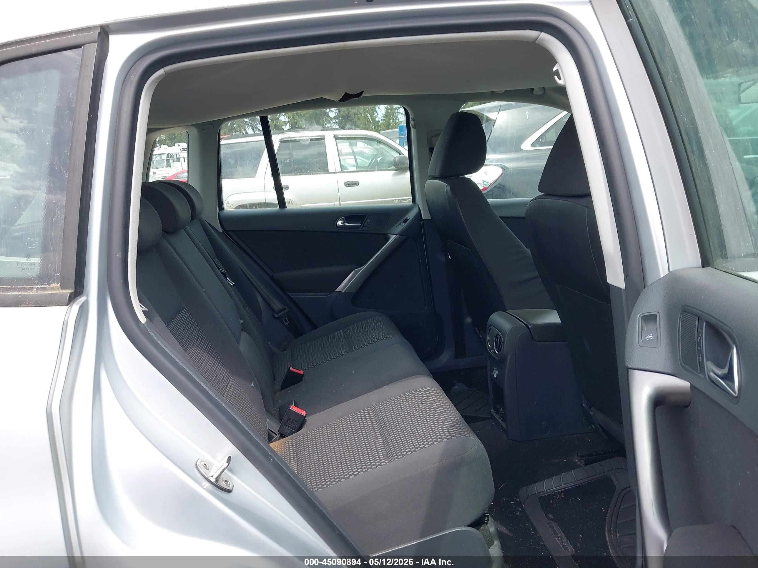 2009 Volkswagen Tiguan S/se/sel Серебряный vin: WVGAV75N59W504519