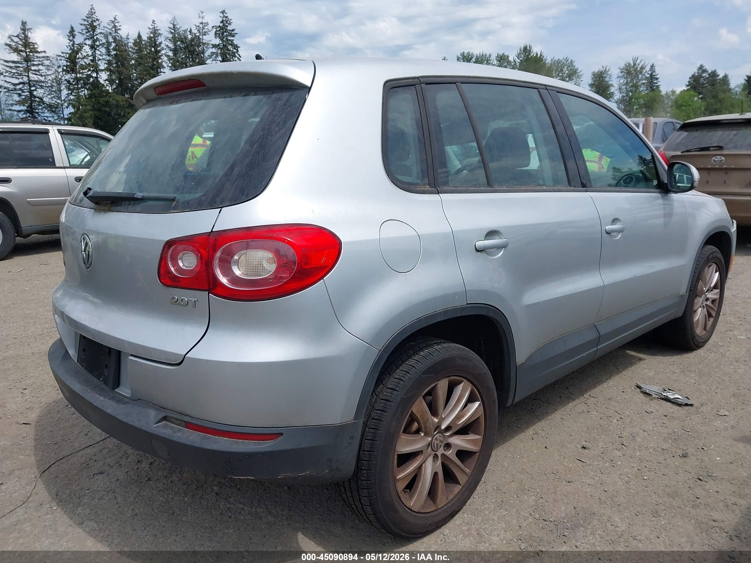 2009 Volkswagen Tiguan S/se/sel Серебряный vin: WVGAV75N59W504519