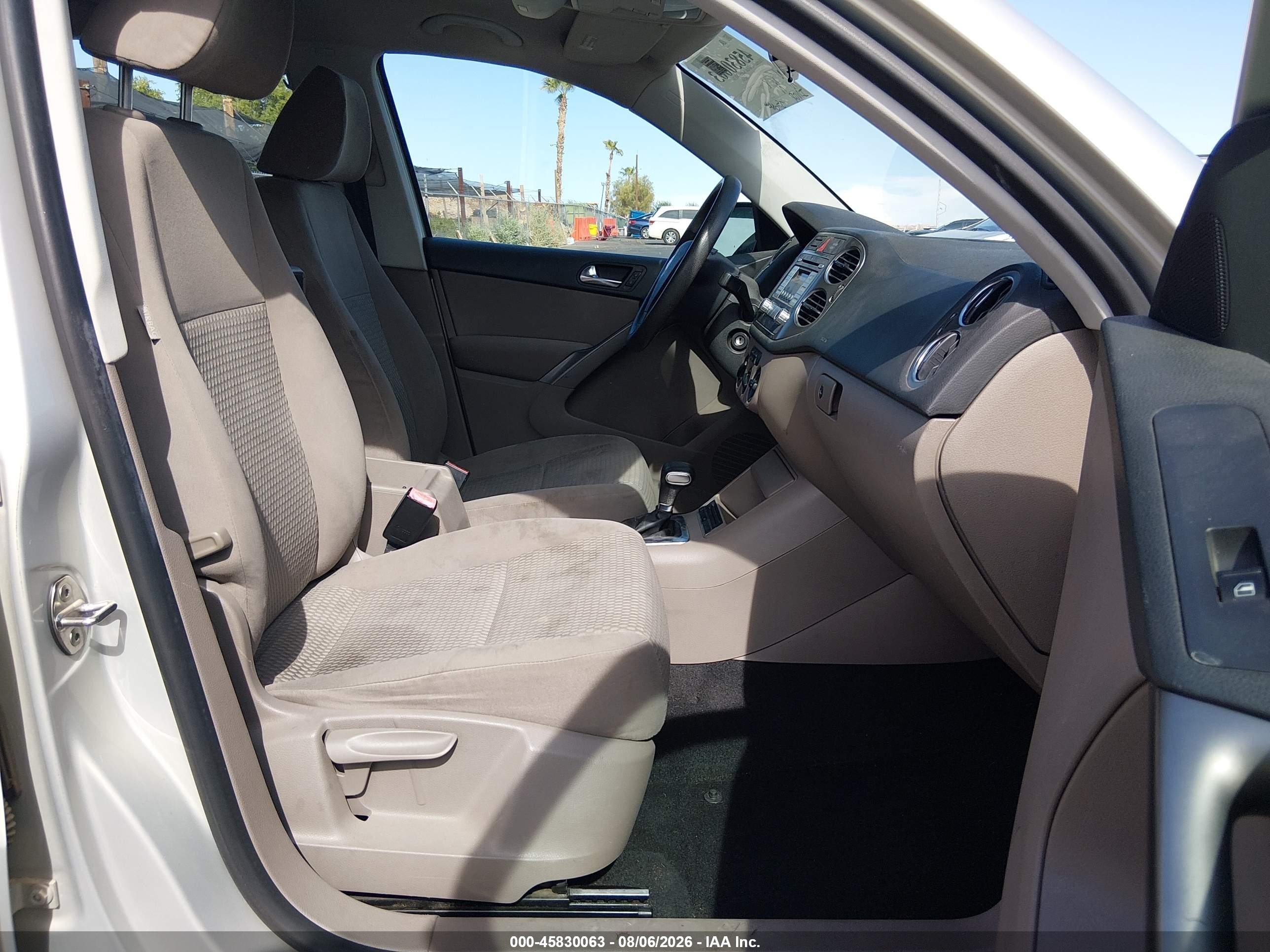 2009 Volkswagen Tiguan S/se/sel Silver vin: WVGAV75N69W514122