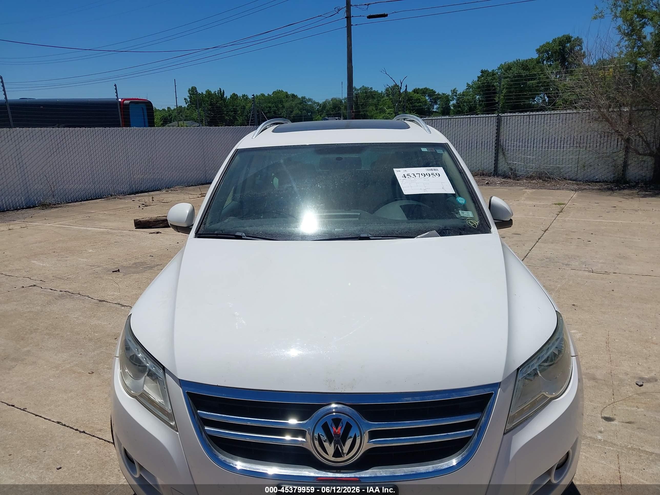 2009 Volkswagen Tiguan Se White vin: WVGAV75N79W544472