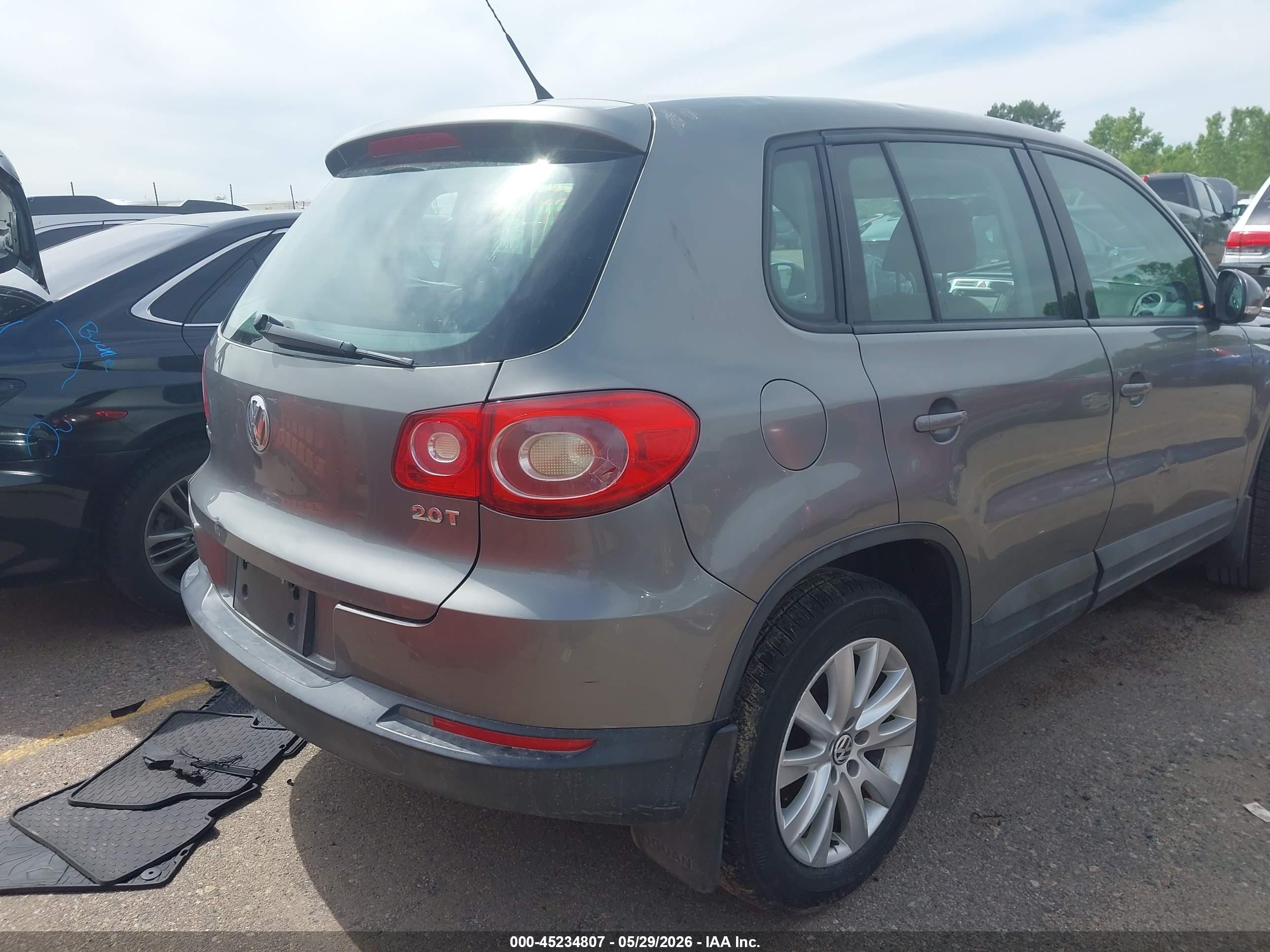 2009 Volkswagen Tiguan S/se/sel Gray vin: WVGAV75N89W004970