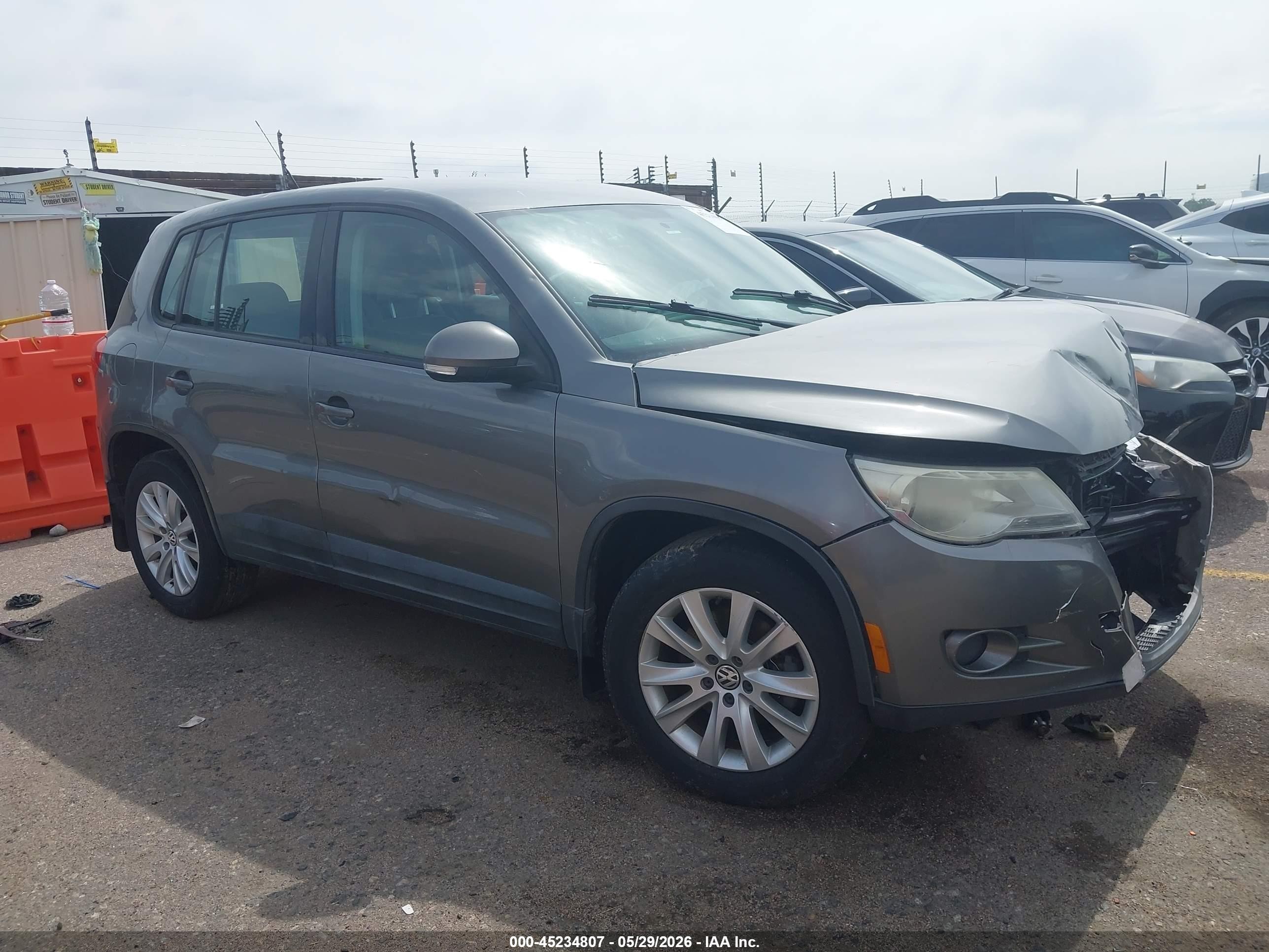 2009 Volkswagen Tiguan S/se/sel Gray vin: WVGAV75N89W004970