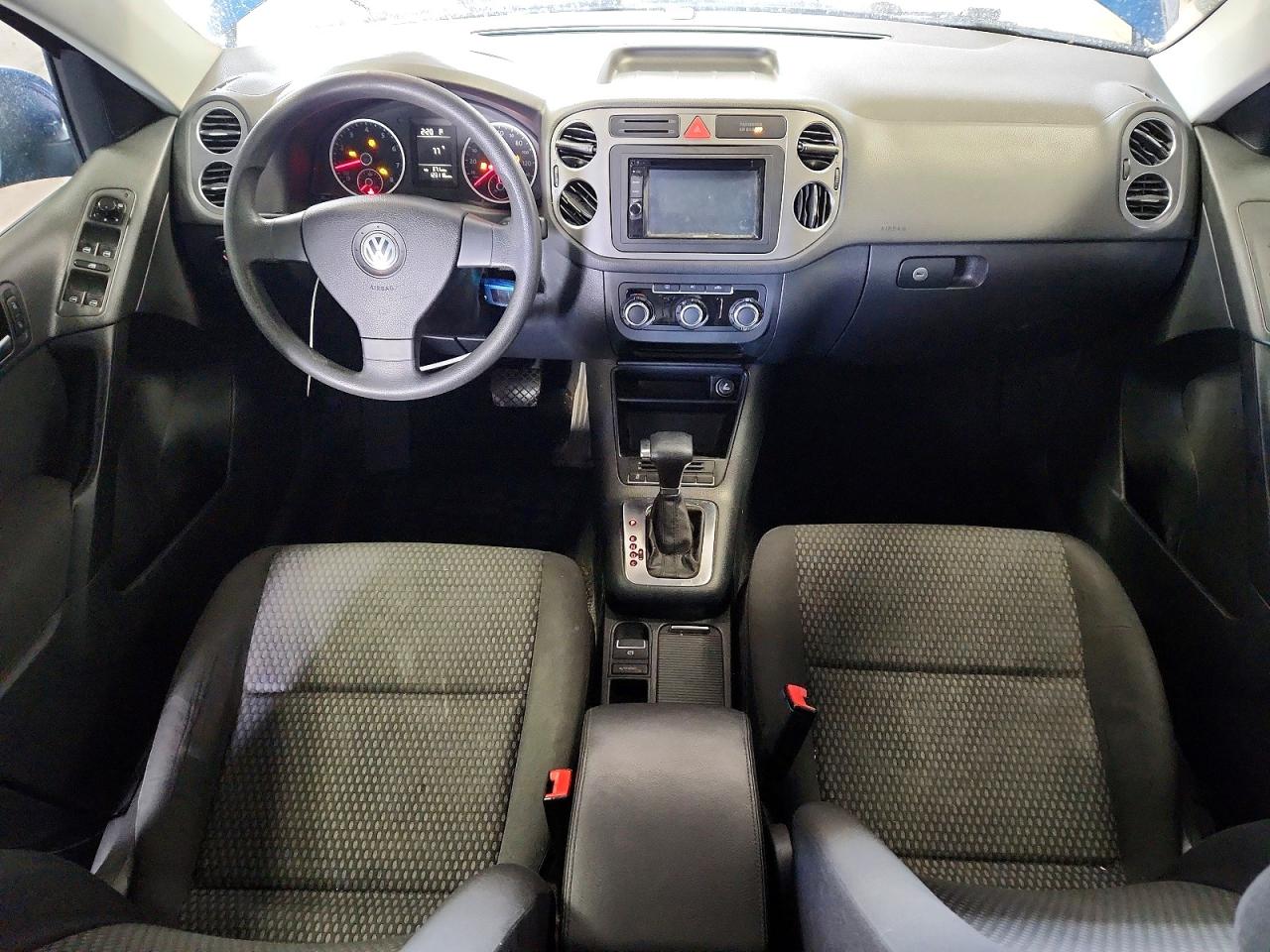 2010 Volkswagen Tiguan S Blue vin: WVGAV7AX0AW002741