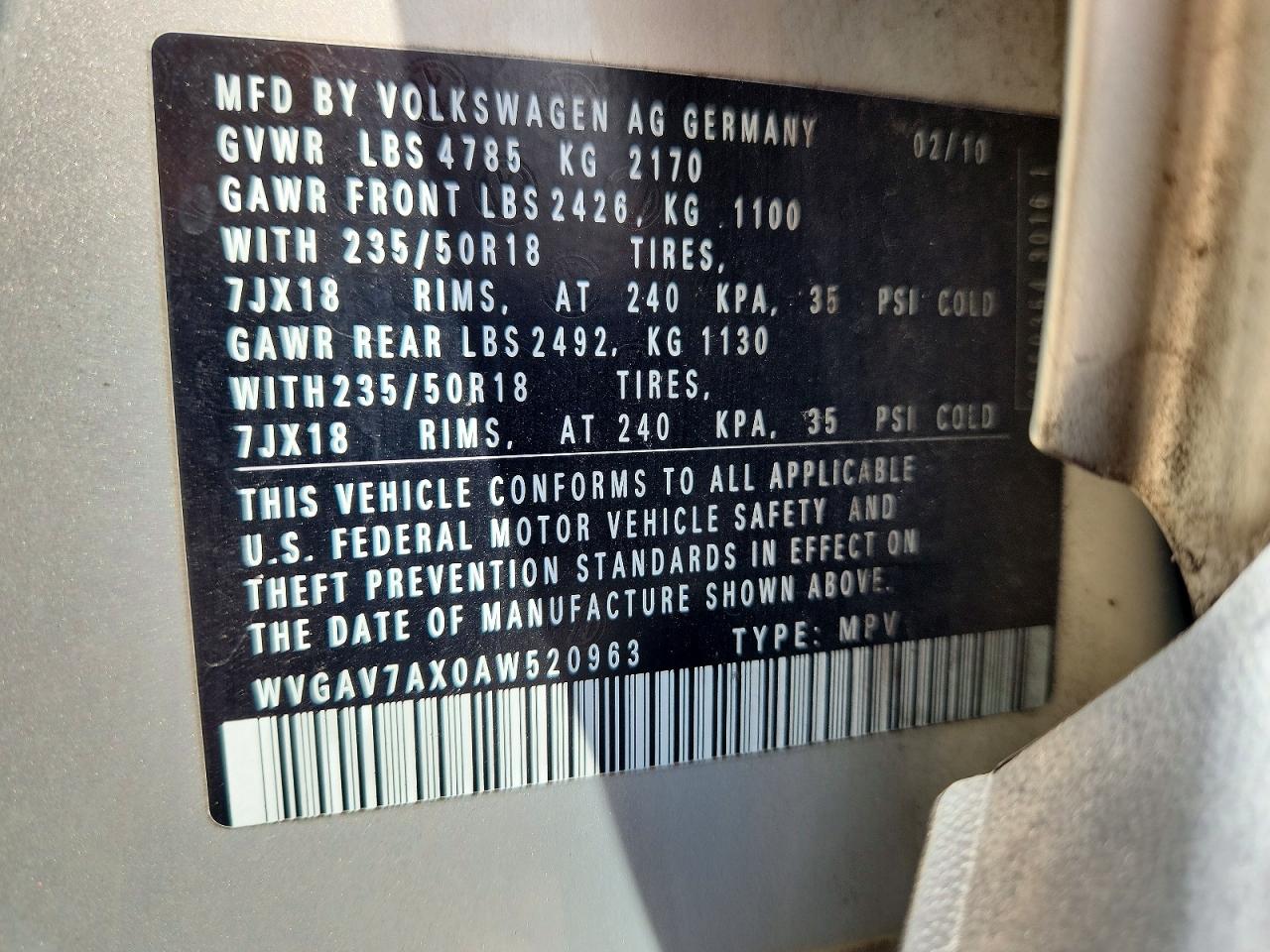 2010 Volkswagen Tiguan S Silver vin: WVGAV7AX0AW520963