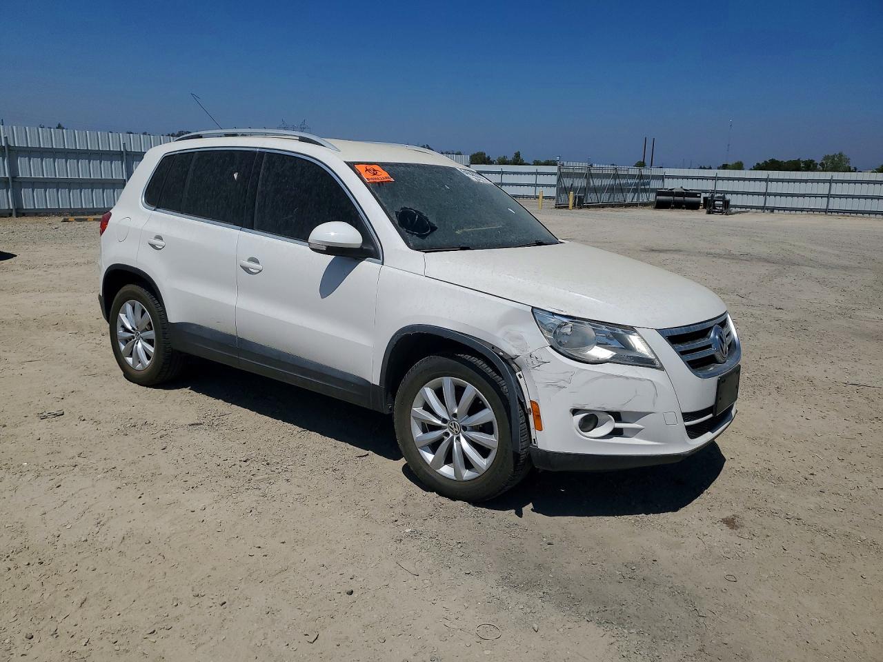 2011 Volkswagen Tiguan S White vin: WVGAV7AX0BW503520