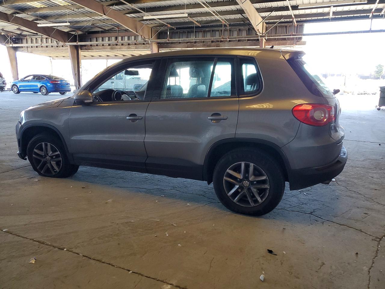 2011 Volkswagen Tiguan S Gray vin: WVGAV7AX0BW529728