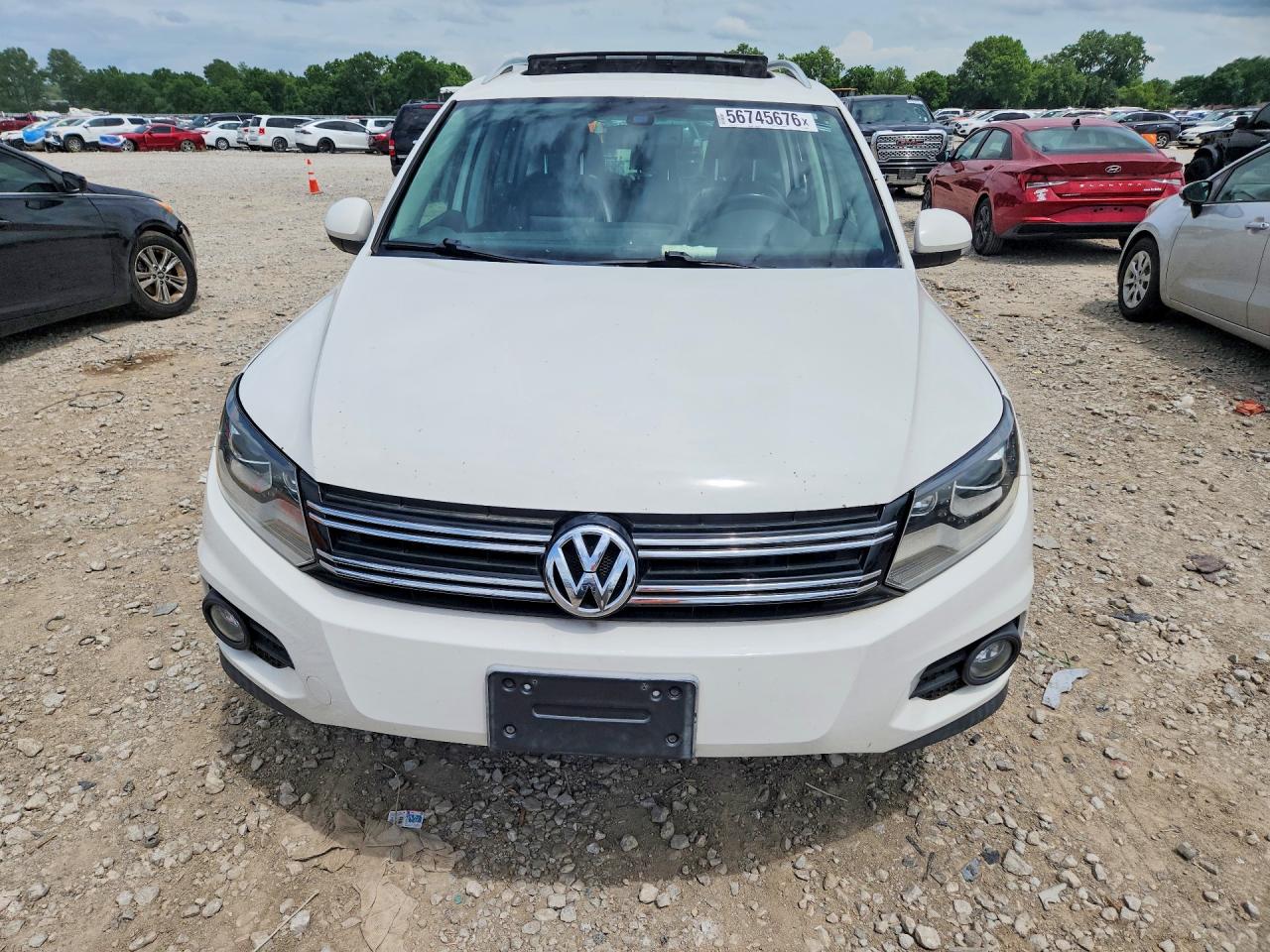2012 Volkswagen Tiguan S White vin: WVGAV7AX0CW001804
