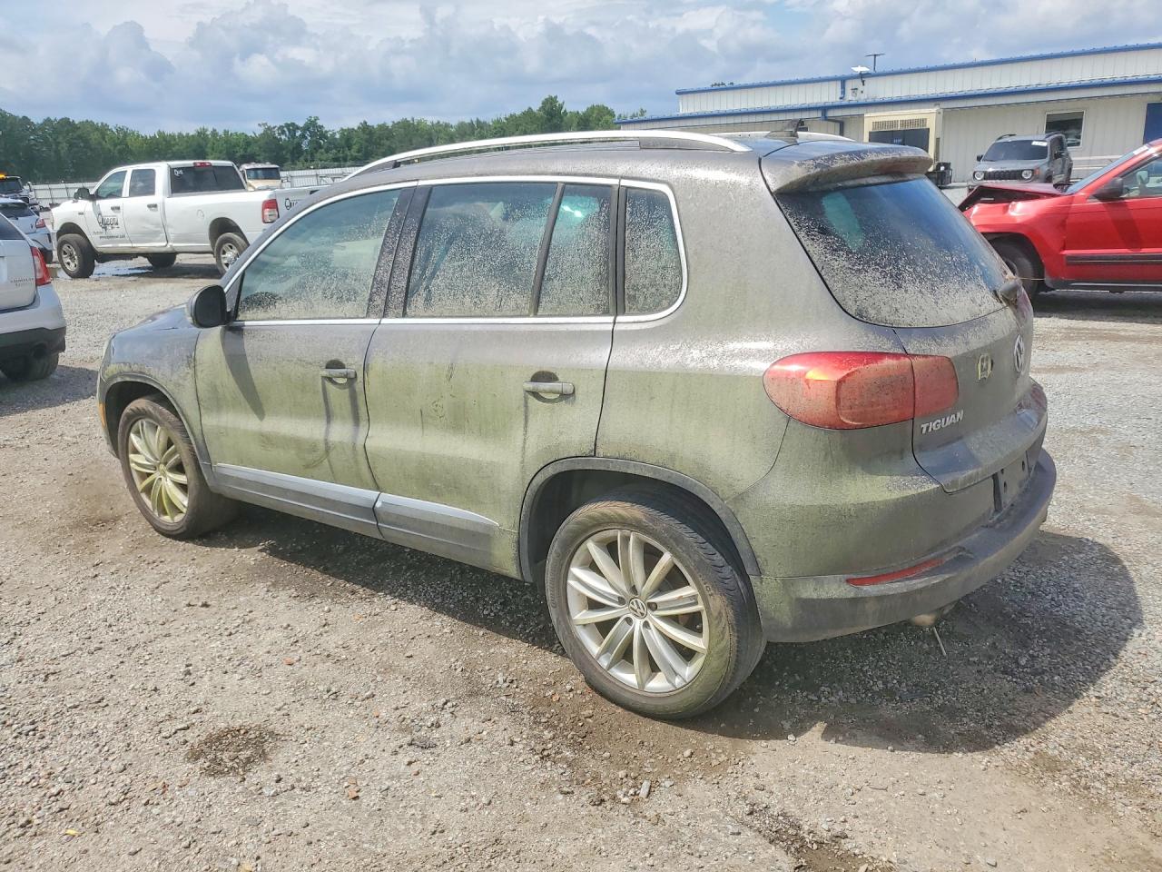 2012 Volkswagen Tiguan S Green vin: WVGAV7AX0CW003956
