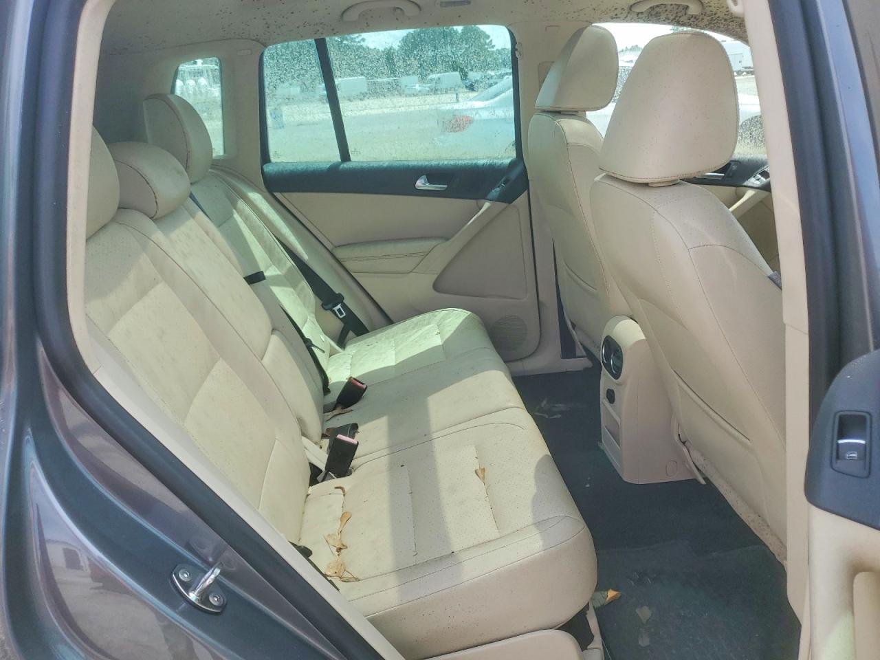 2012 Volkswagen Tiguan S Green vin: WVGAV7AX0CW003956