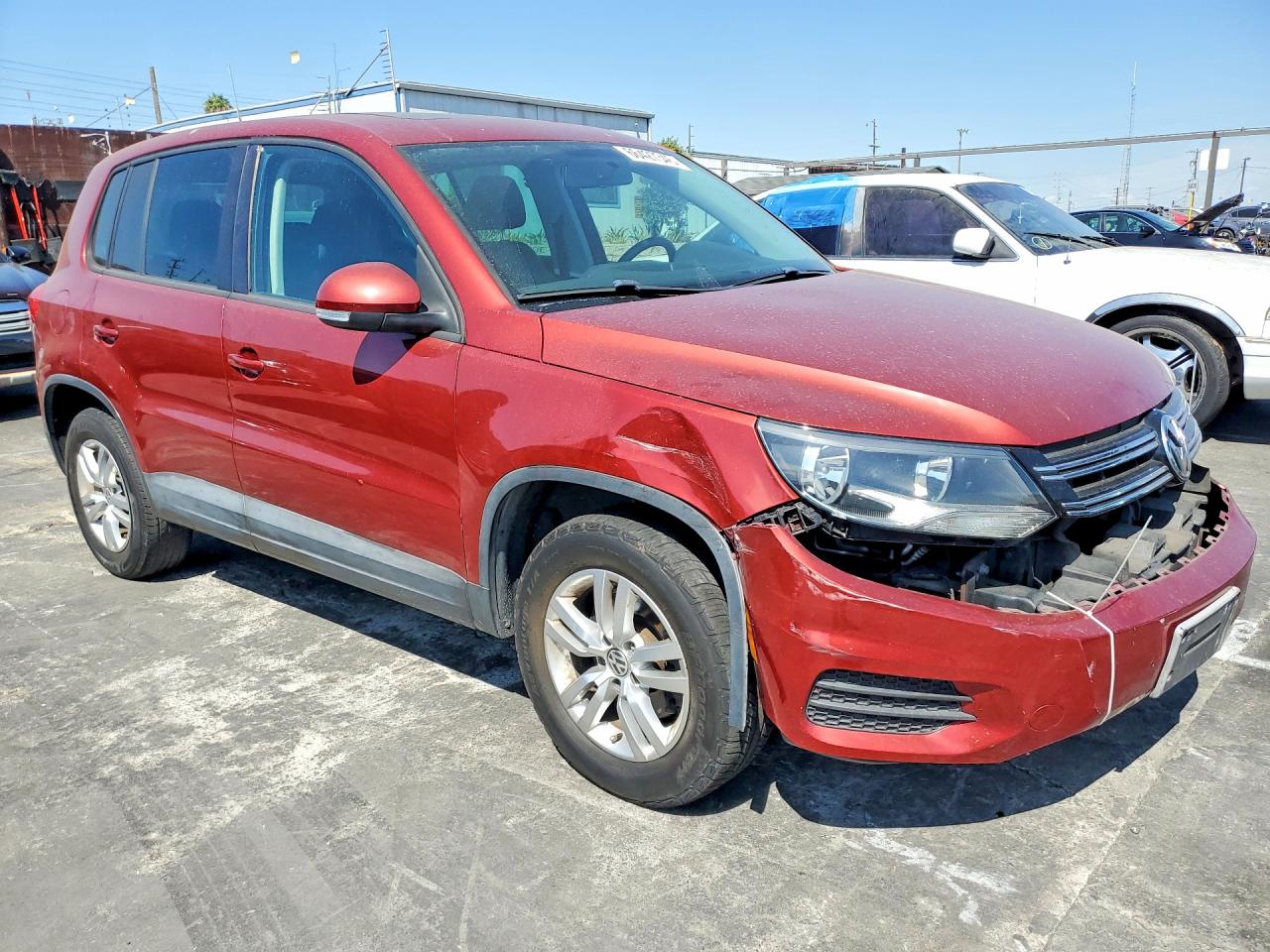 2012 Volkswagen Tiguan S Burgundy vin: WVGAV7AX0CW003987