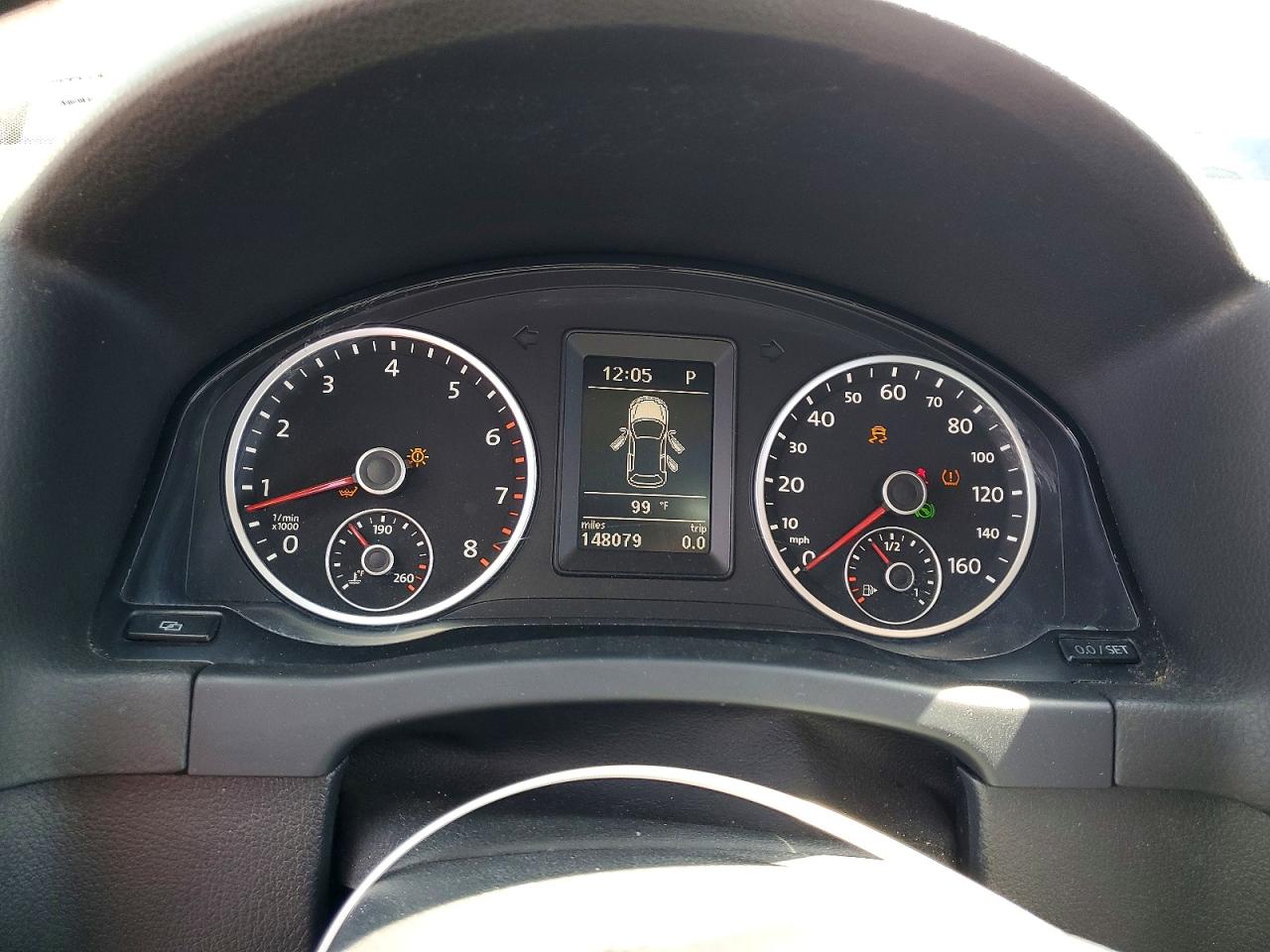 2012 Volkswagen Tiguan S Burgundy vin: WVGAV7AX0CW003987