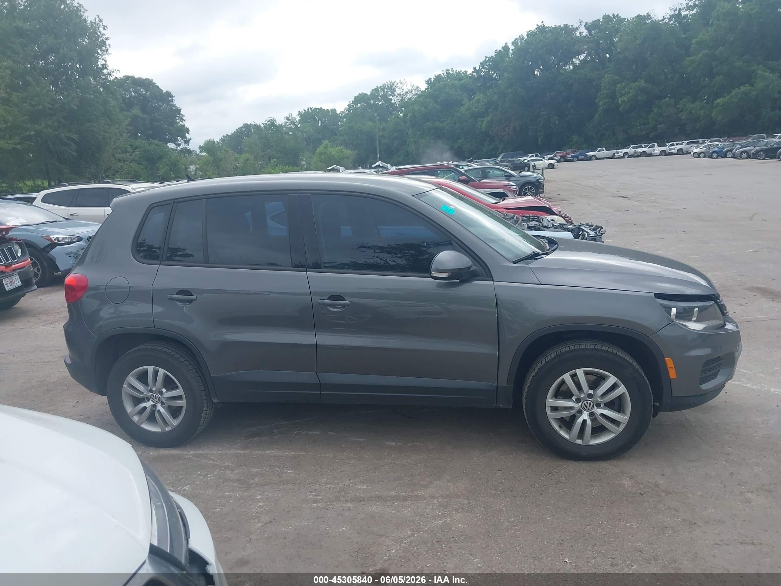 2012 Volkswagen Tiguan S Gray vin: WVGAV7AX0CW006372