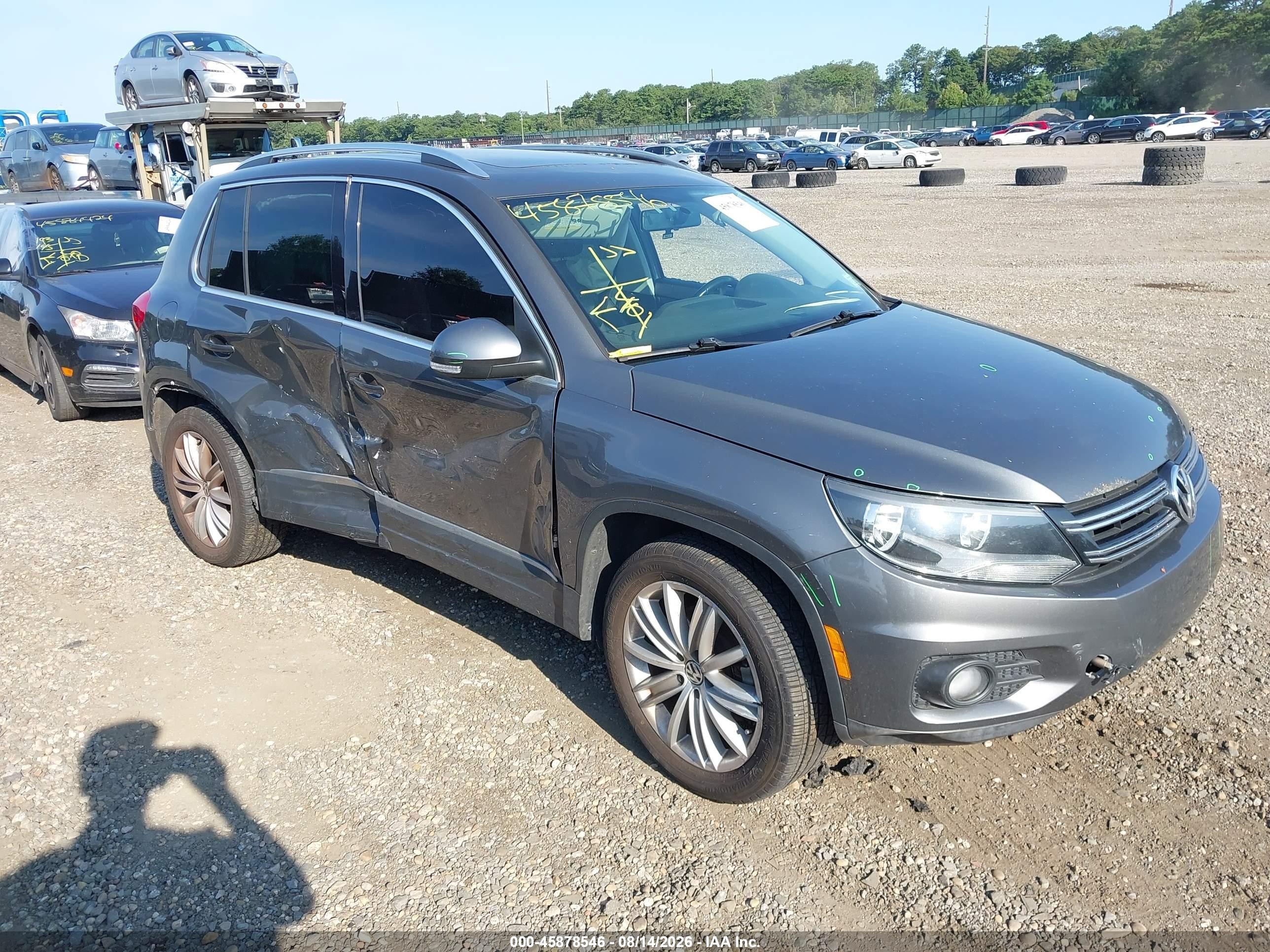 WVGAV7AX0CW088393