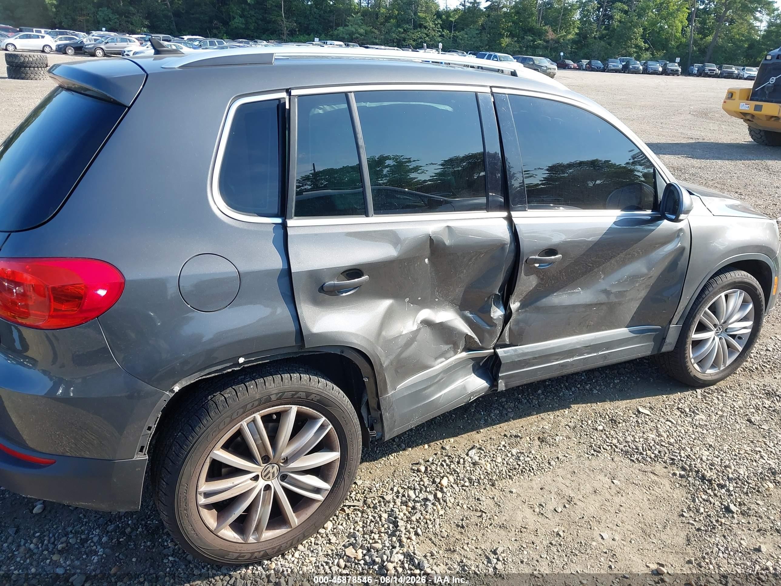 2012 Volkswagen Tiguan Se Gray vin: WVGAV7AX0CW088393