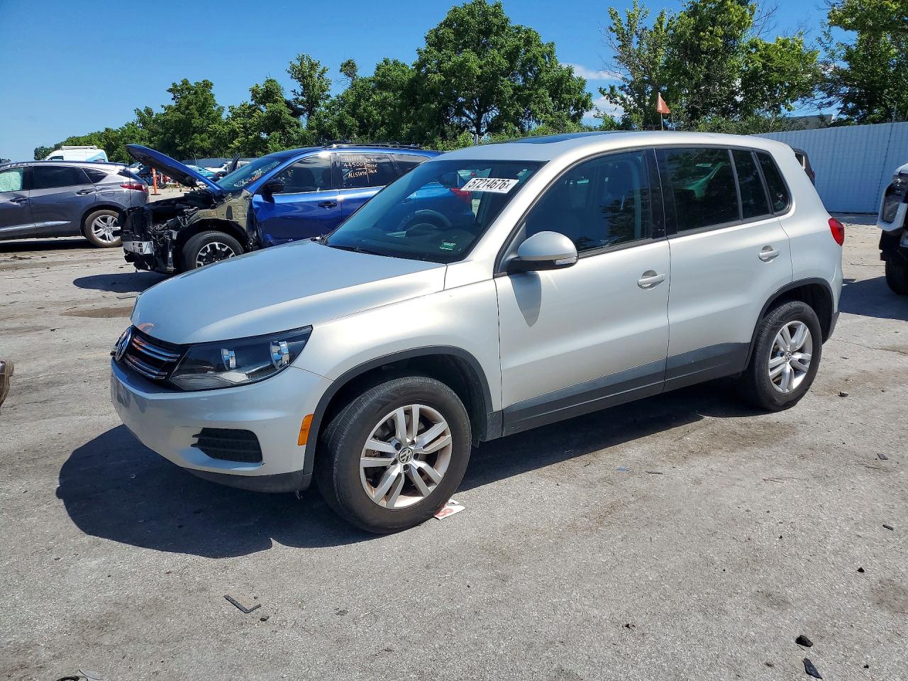 2012 Volkswagen Tiguan S Silver vin: WVGAV7AX0CW532355