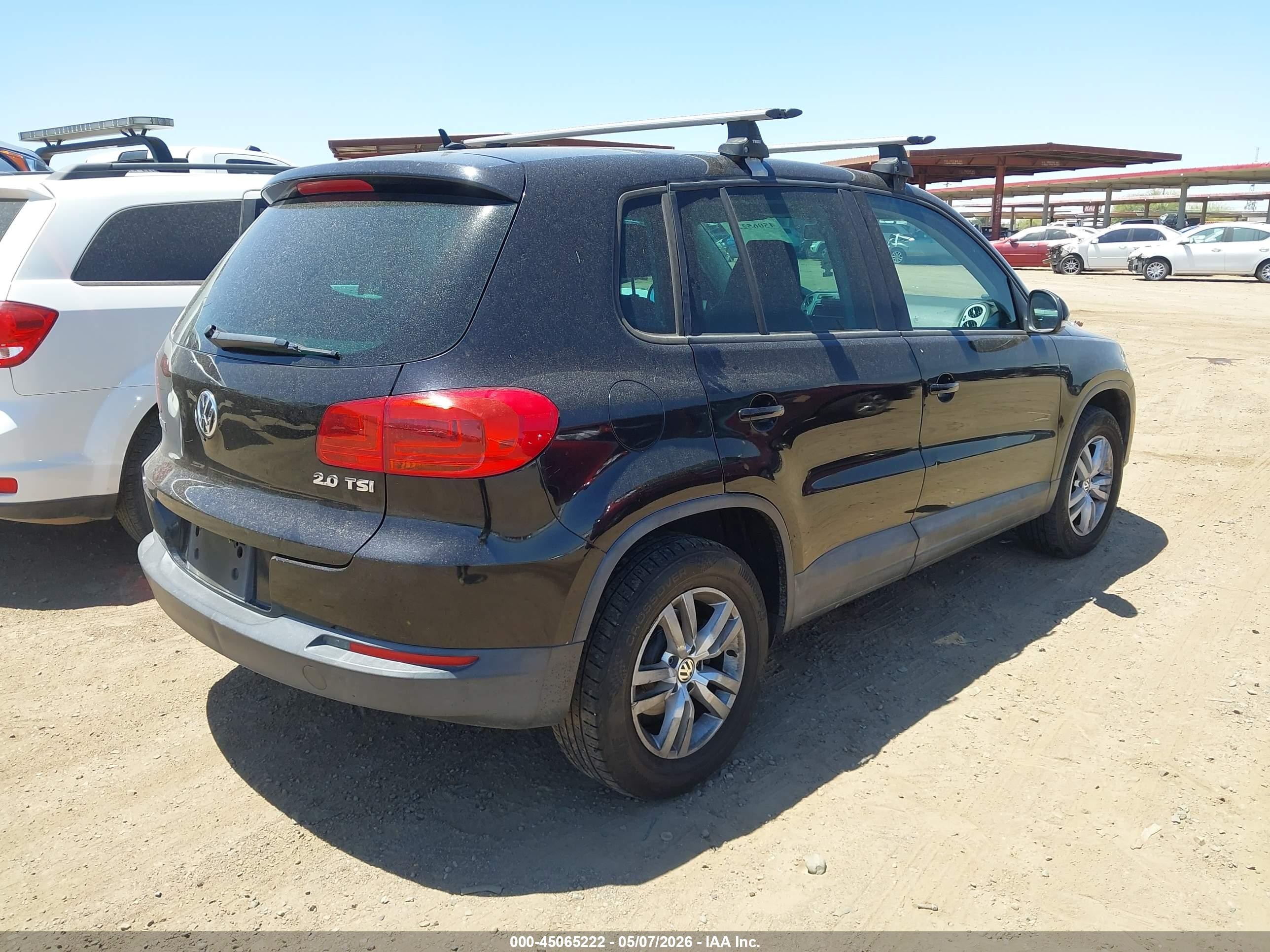 2012 Volkswagen Tiguan Le Gray vin: WVGAV7AX0CW576470