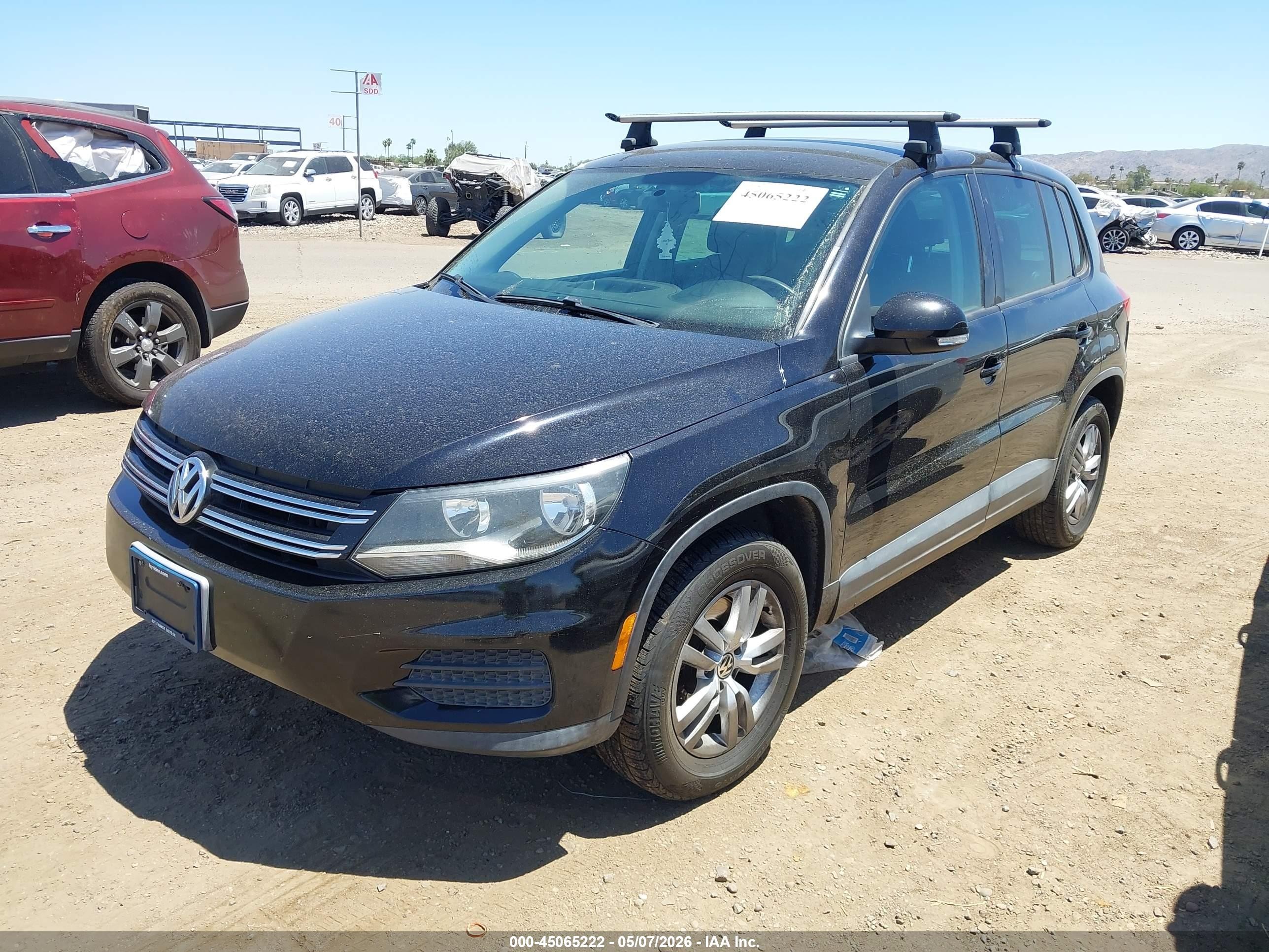 2012 Volkswagen Tiguan Le Gray vin: WVGAV7AX0CW576470