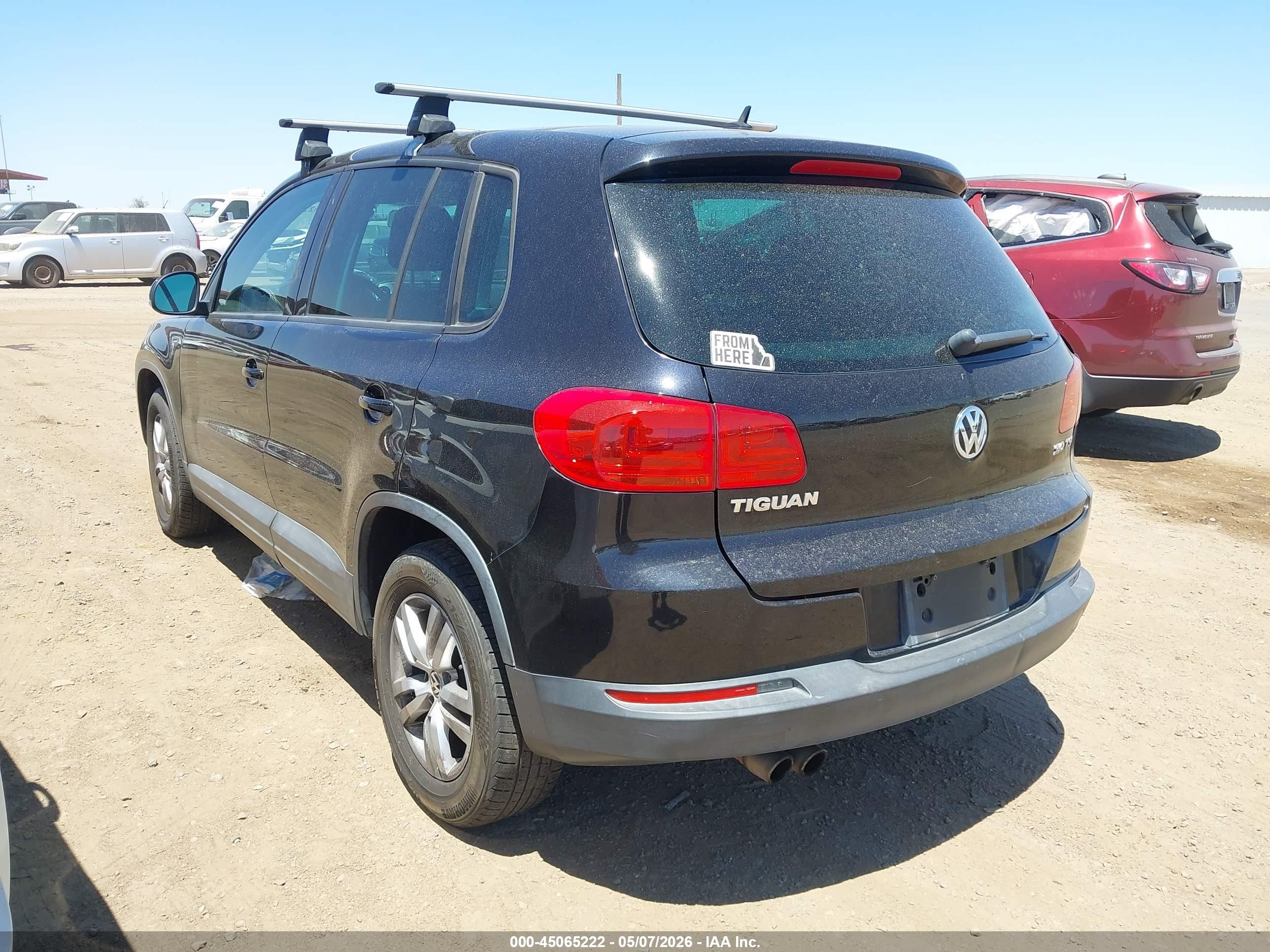 2012 Volkswagen Tiguan Le Gray vin: WVGAV7AX0CW576470