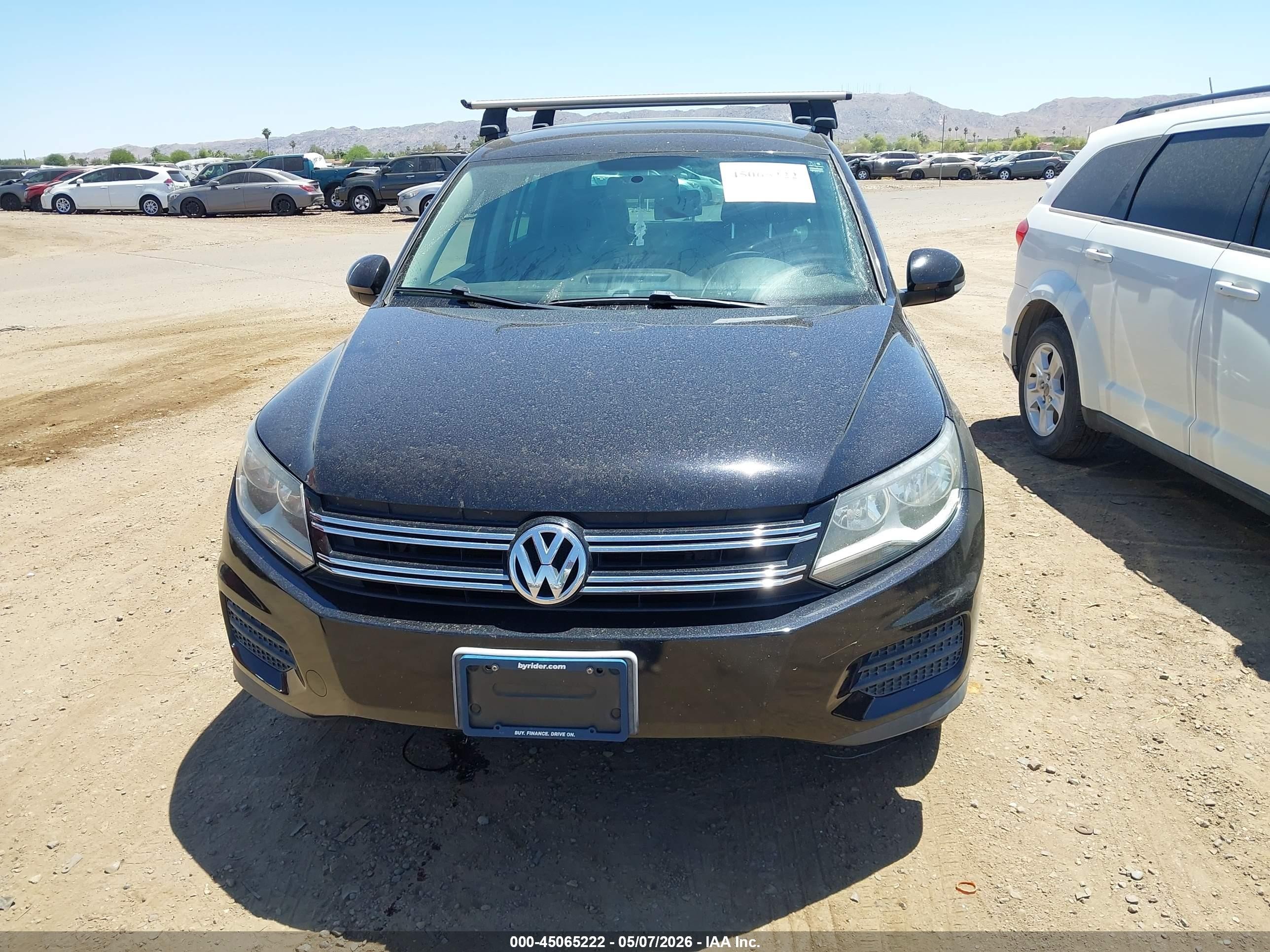 2012 Volkswagen Tiguan Le Gray vin: WVGAV7AX0CW576470
