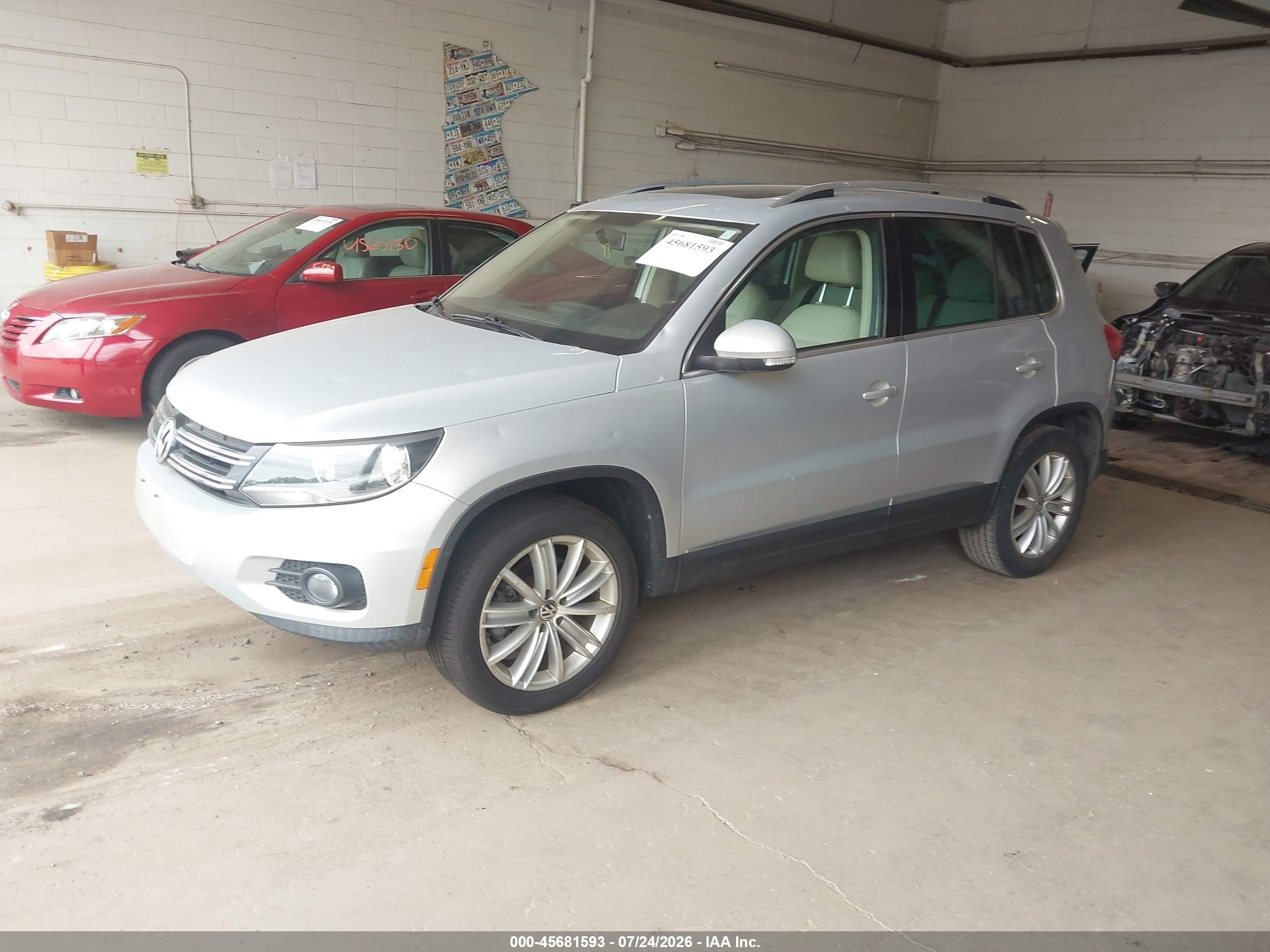 2013 Volkswagen Tiguan Se Серый vin: WVGAV7AX0DW554843